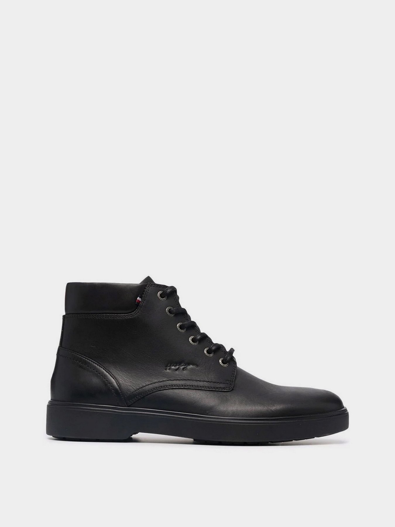 Черевики та чоботи Tommy Hilfiger Classics Leather Lace-Up модель FM0FM03787-BDS Фото