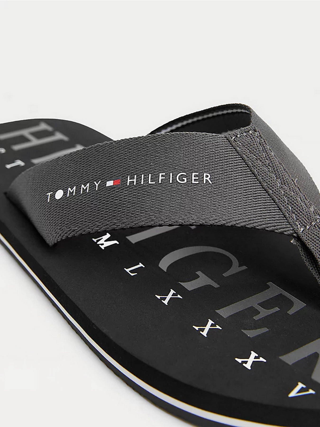 Шльопанці Tommy Hilfiger модель FM0FM03917-BDS Фото