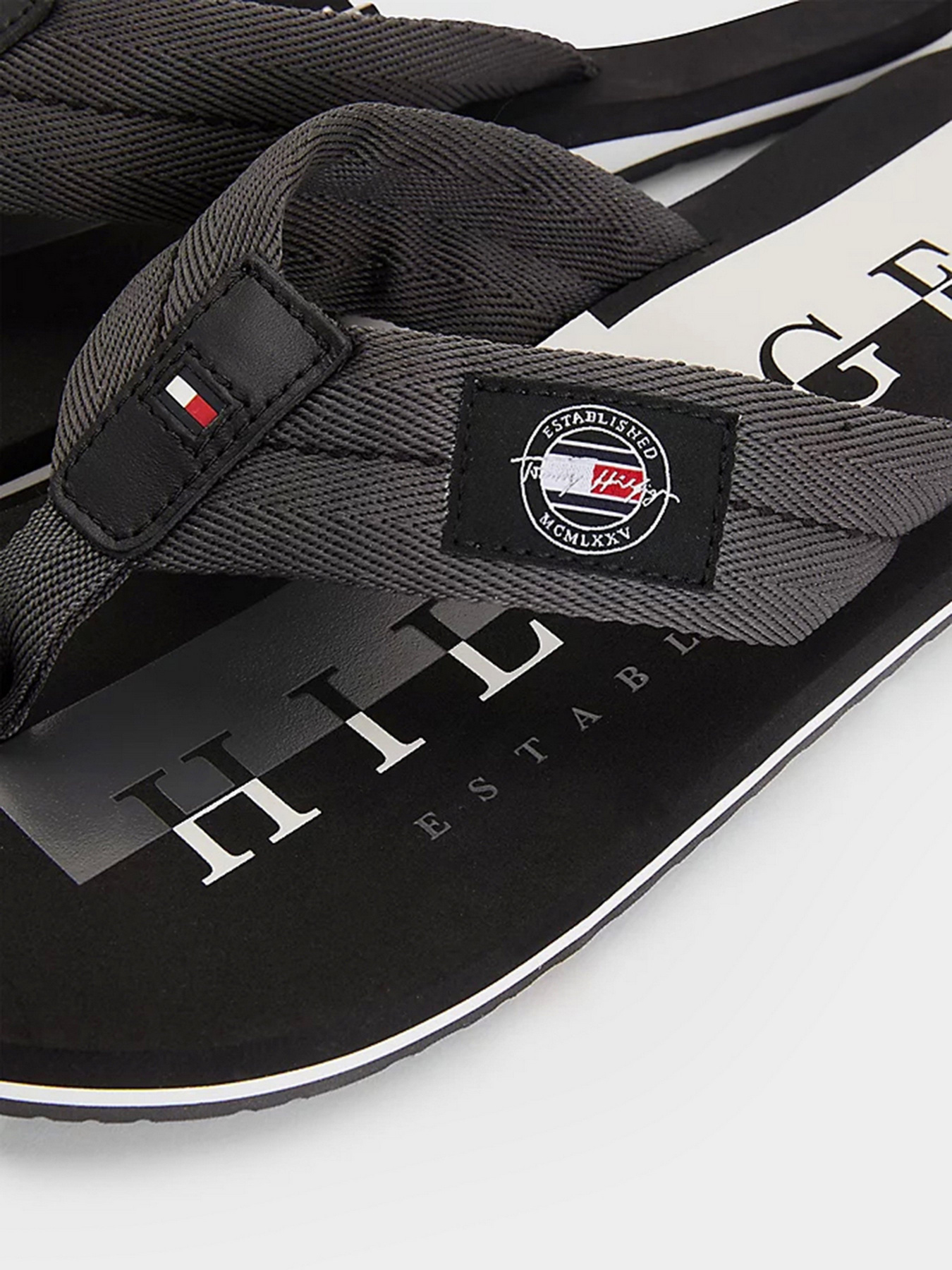 Шлёпанцы Tommy Hilfiger модель FM0FM03981-PTY Фото