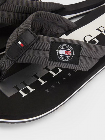 Шлёпанцы Tommy Hilfiger модель FM0FM03981-PTY Фото
