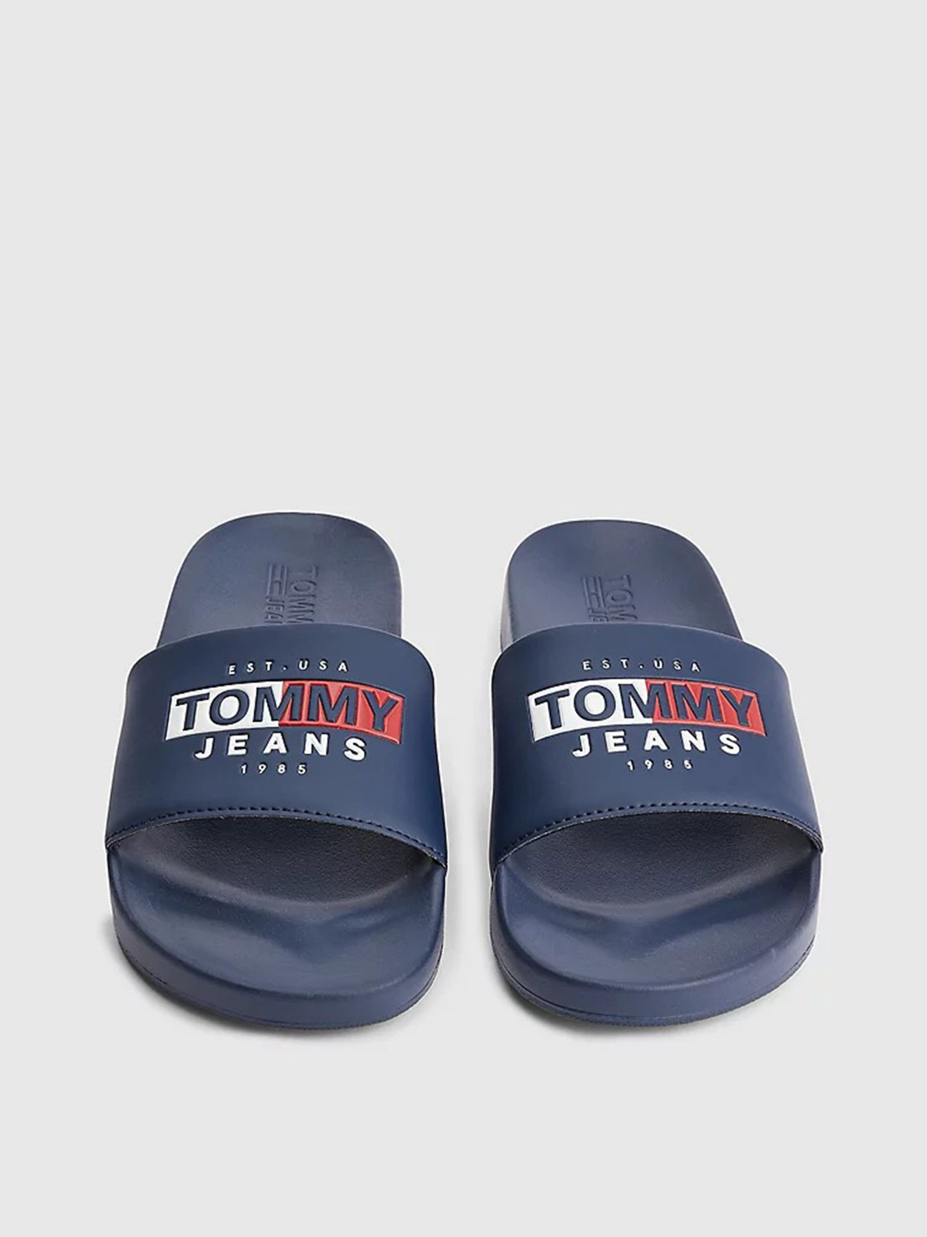 Шльопанці Tommy Hilfiger Seasonal Poolslide модель EM0EM01031-C87 Фото