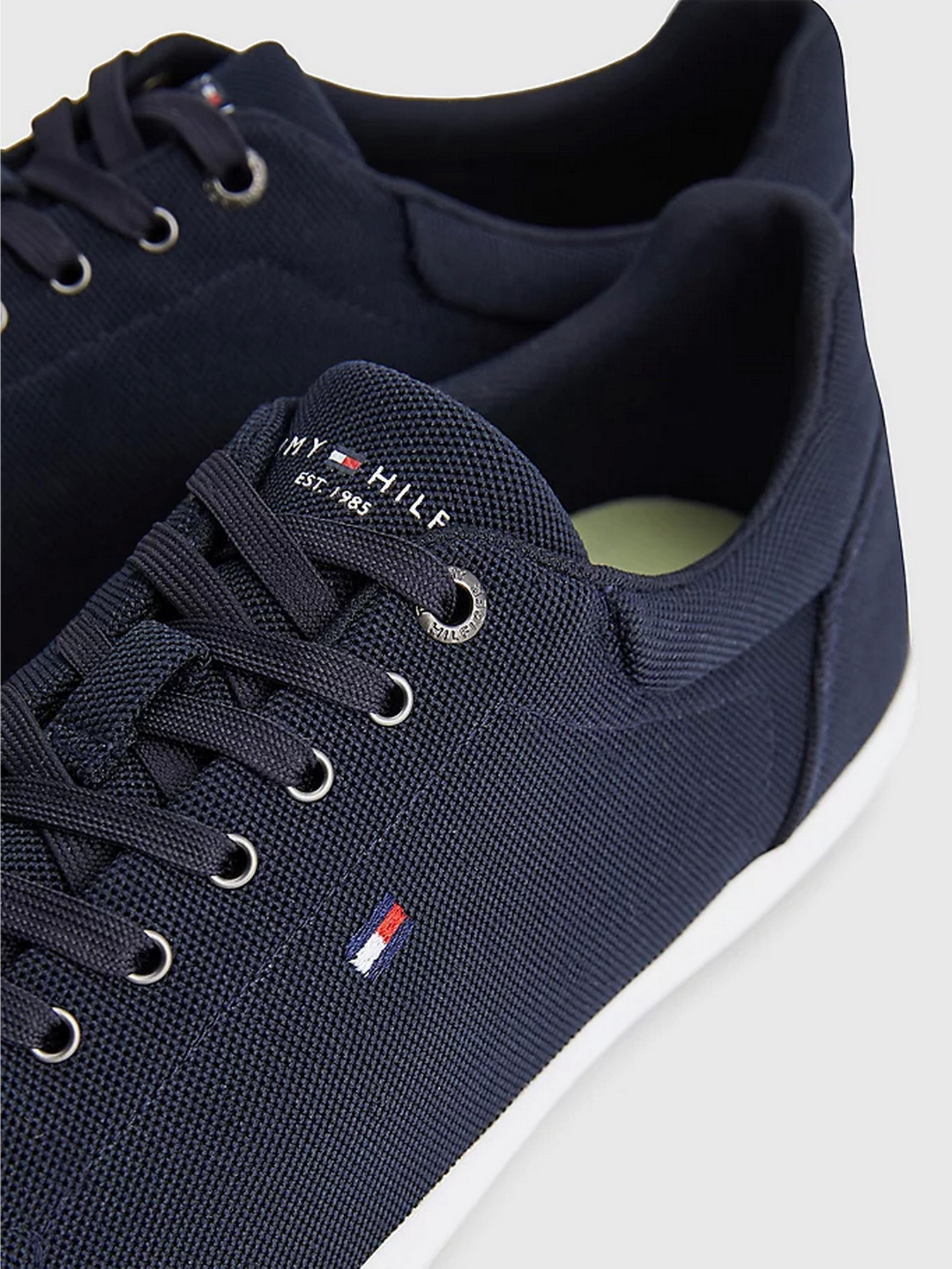 Кеды Tommy Hilfiger Iconic Vulc Mesh Logo модель FM0FM04034-DW5 Кеды Tommy Hilfiger Iconic Vulc Mesh Logo модель FM0FM04034-DW5 Фото