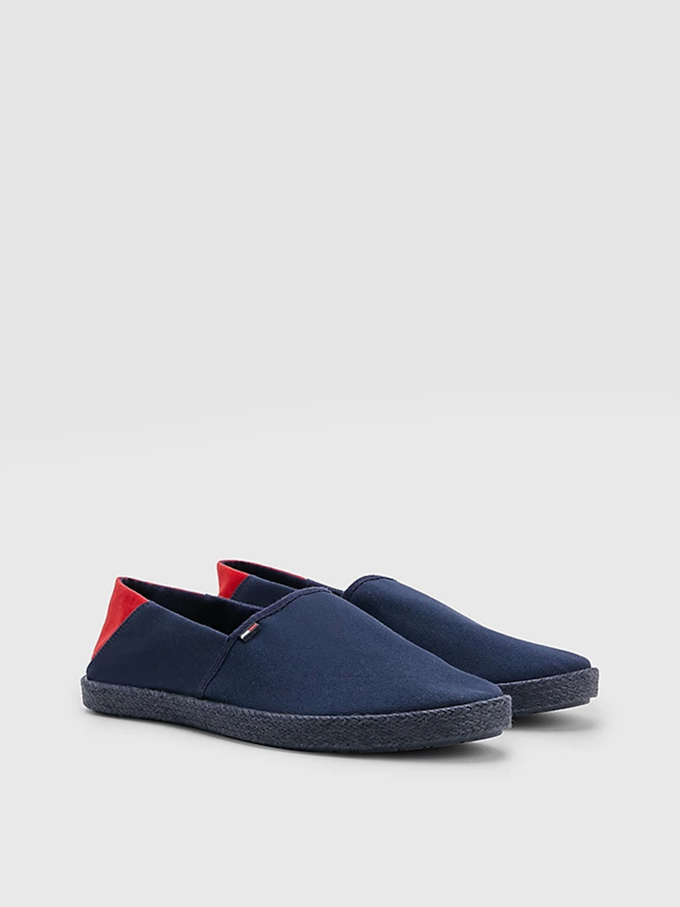 Слипоны и мокасины Tommy Hilfiger модель EM0EM01150-C87 Фото