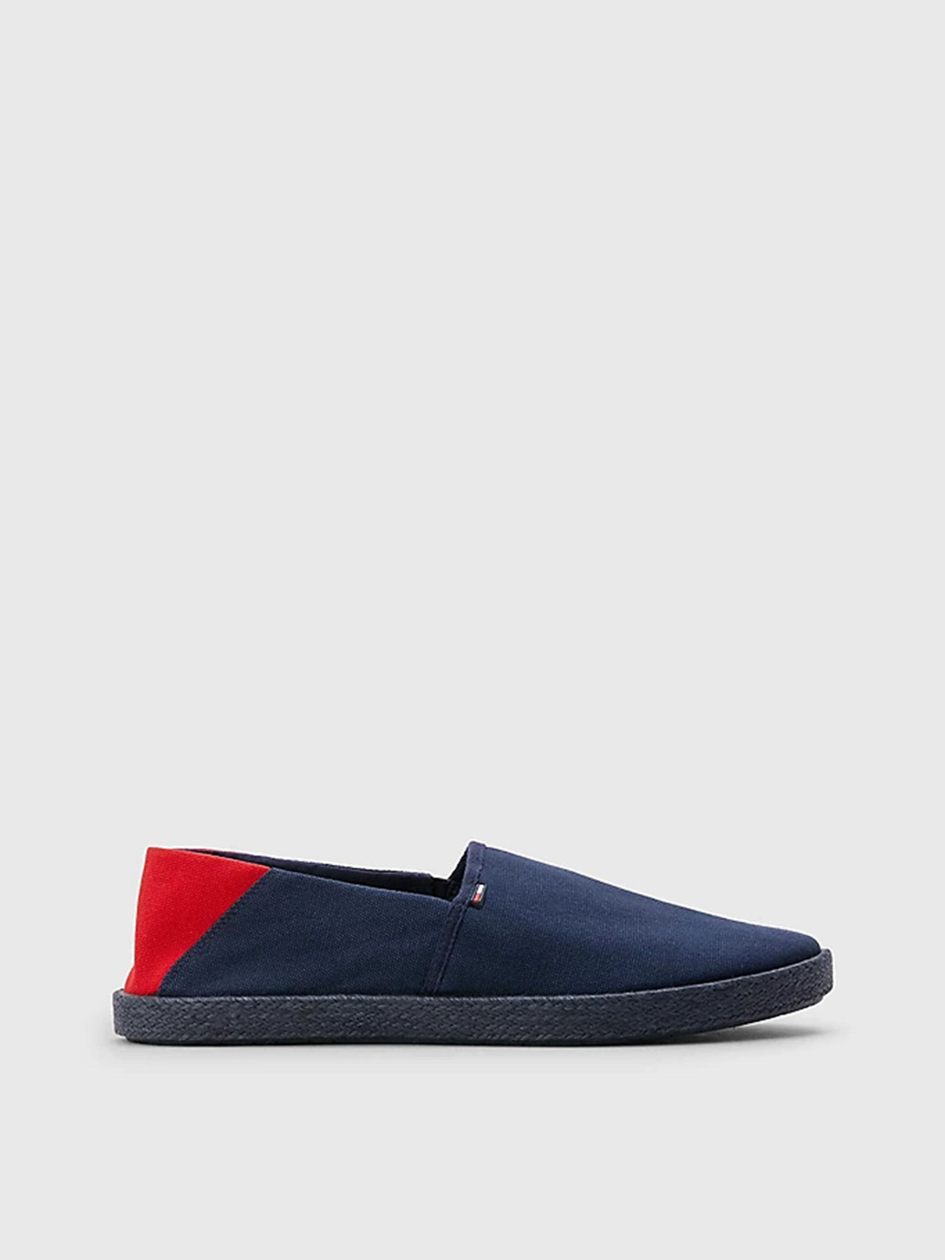Слипоны и мокасины Tommy Hilfiger модель EM0EM01150-C87 Фото