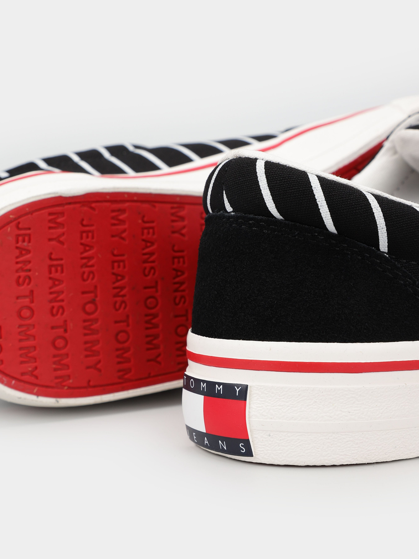 Кеды Tommy Hilfiger модель EM0EM01153-BDS Кеды Tommy Hilfiger модель EM0EM01153-BDS Фото