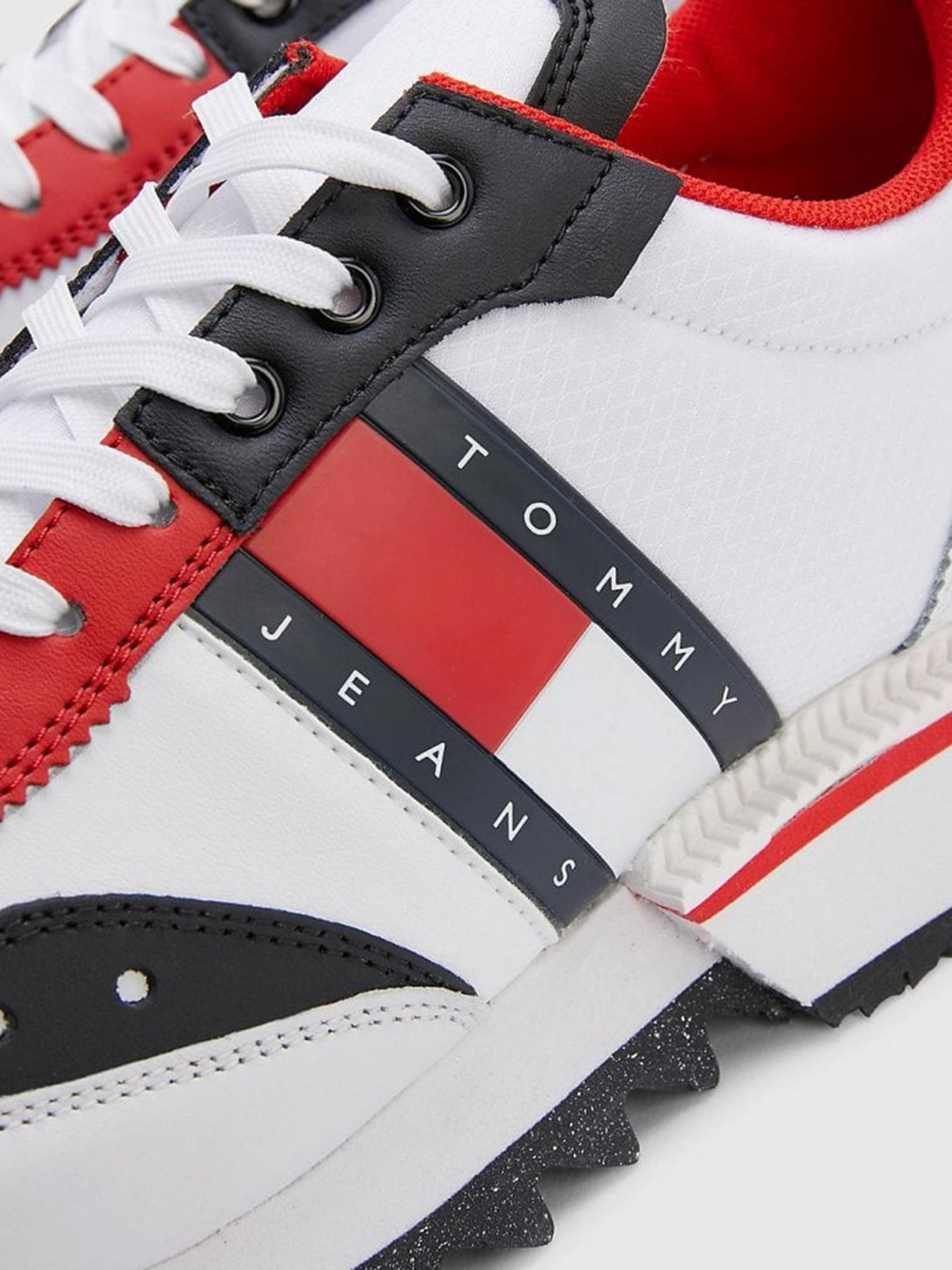 Кроссовки Tommy Hilfiger модель EM0EM01168-YBR Кроссовки Tommy Hilfiger модель EM0EM01168-YBR Фото