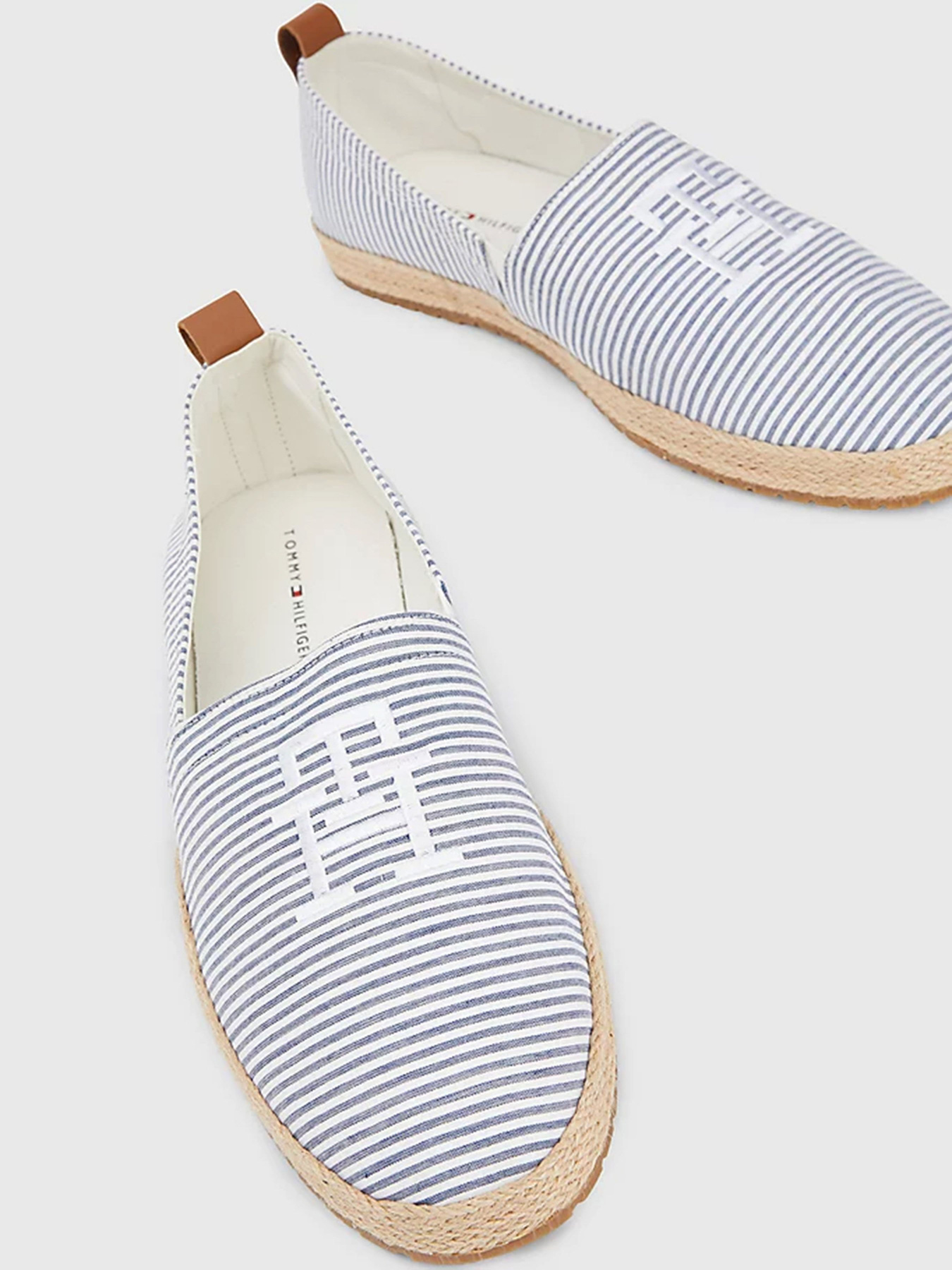 Слипоны и мокасины Tommy Hilfiger модель FM0FM04449-DBX Слипоны и мокасины Tommy Hilfiger модель FM0FM04449-DBX Фото