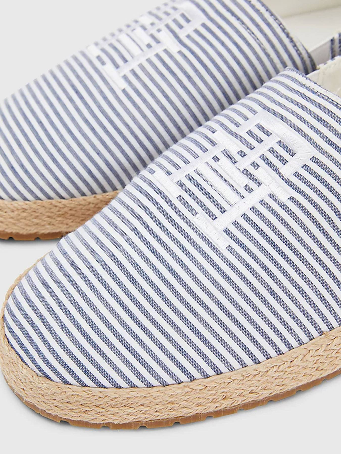 Слипоны и мокасины Tommy Hilfiger модель FM0FM04449-DBX Слипоны и мокасины Tommy Hilfiger модель FM0FM04449-DBX Фото