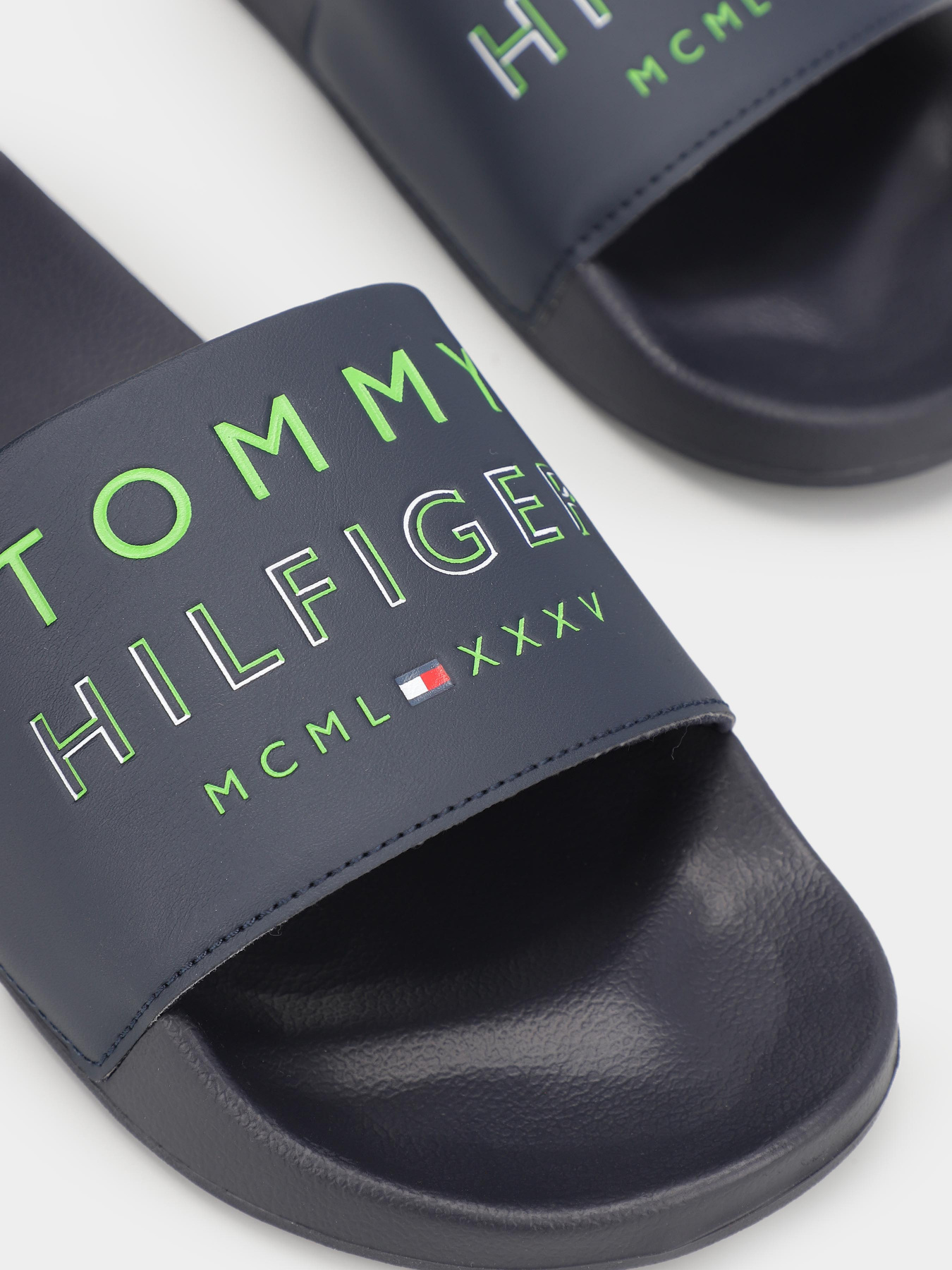 Шльопанці Tommy Hilfiger модель FM0FM04463-DW5 Шльопанці Tommy Hilfiger модель FM0FM04463-DW5 Фото