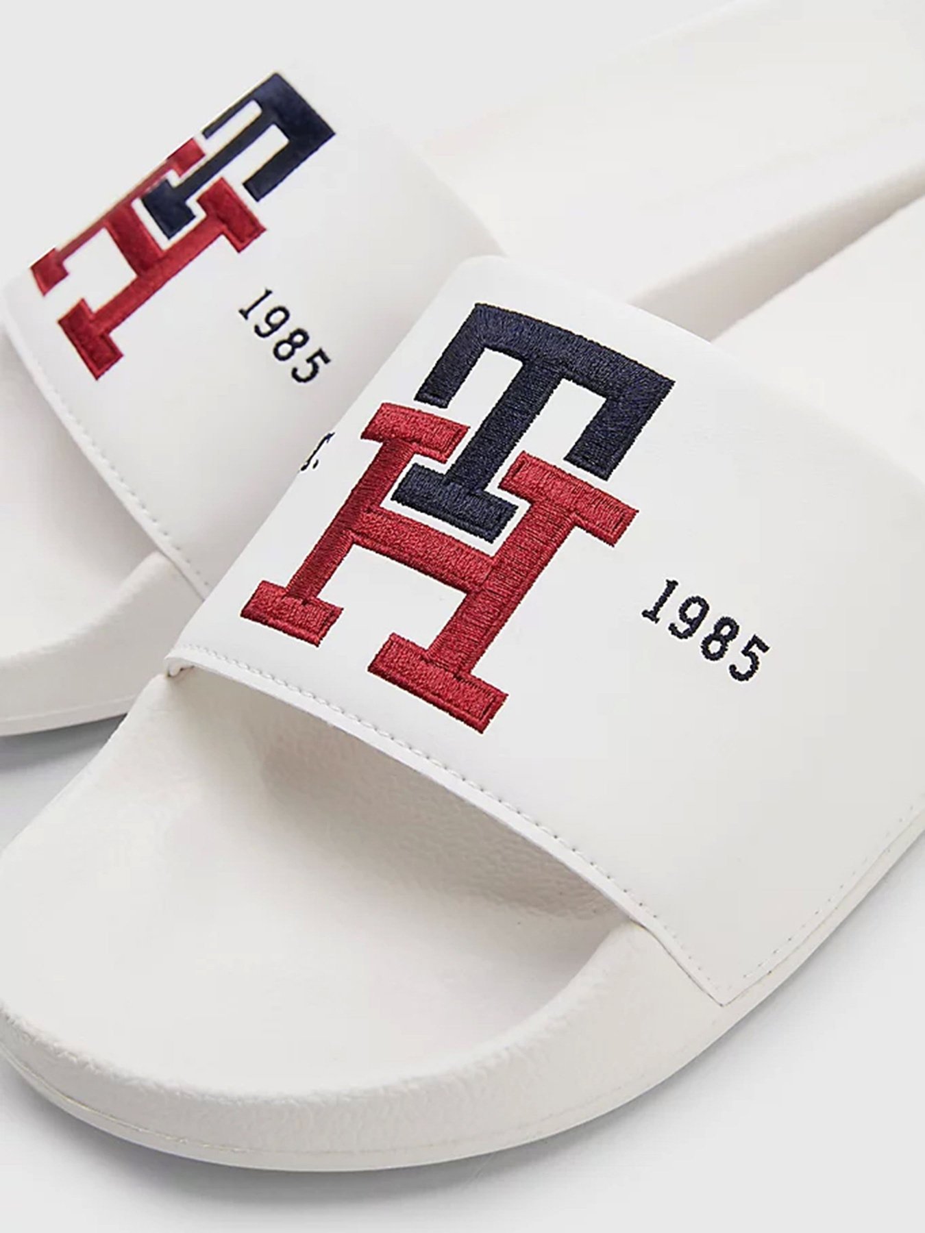 Шльопанці Tommy Hilfiger модель FM0FM04465-AC0 Фото
