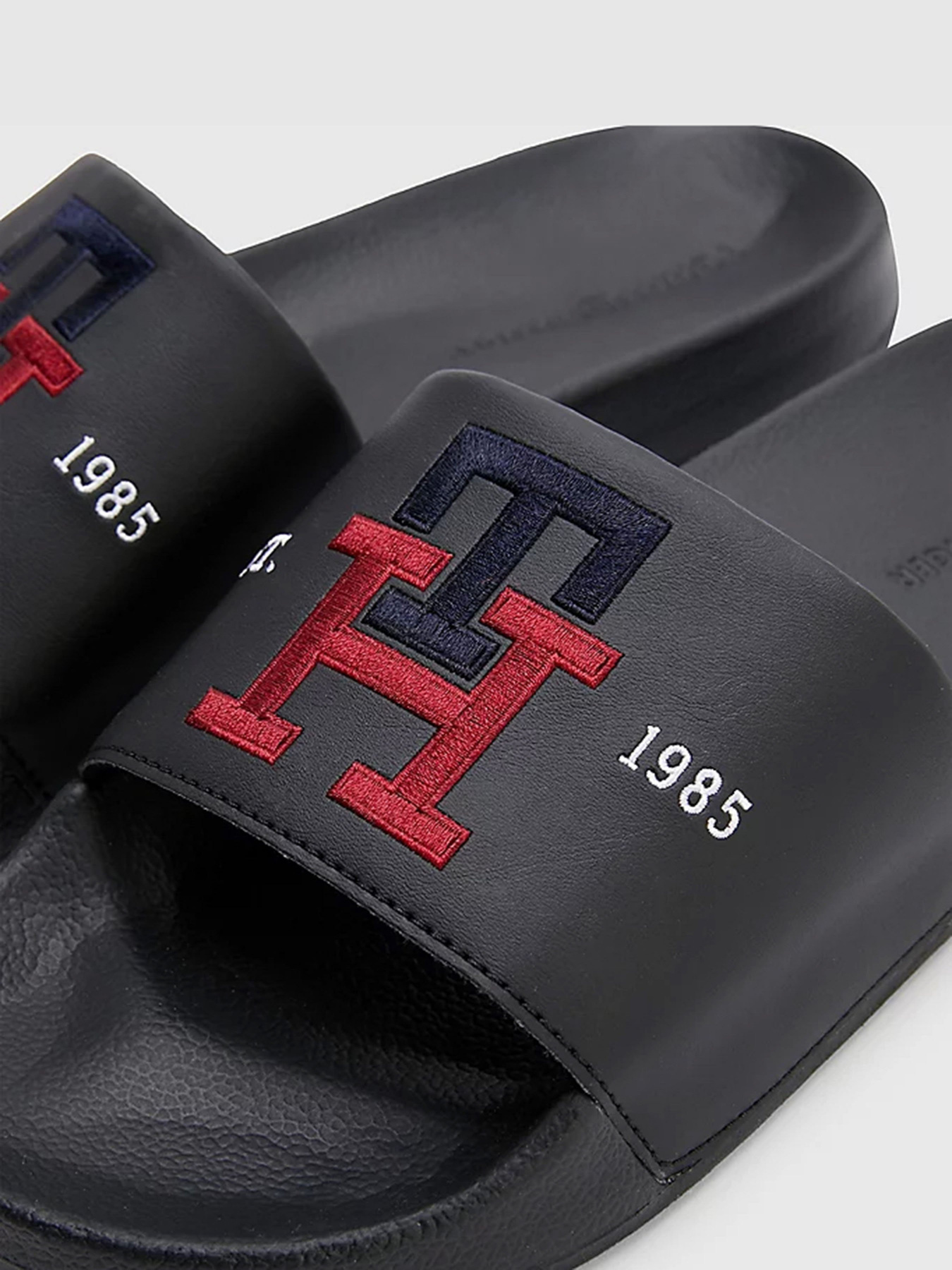 Шльопанці Tommy Hilfiger модель FM0FM04465-BDS Фото