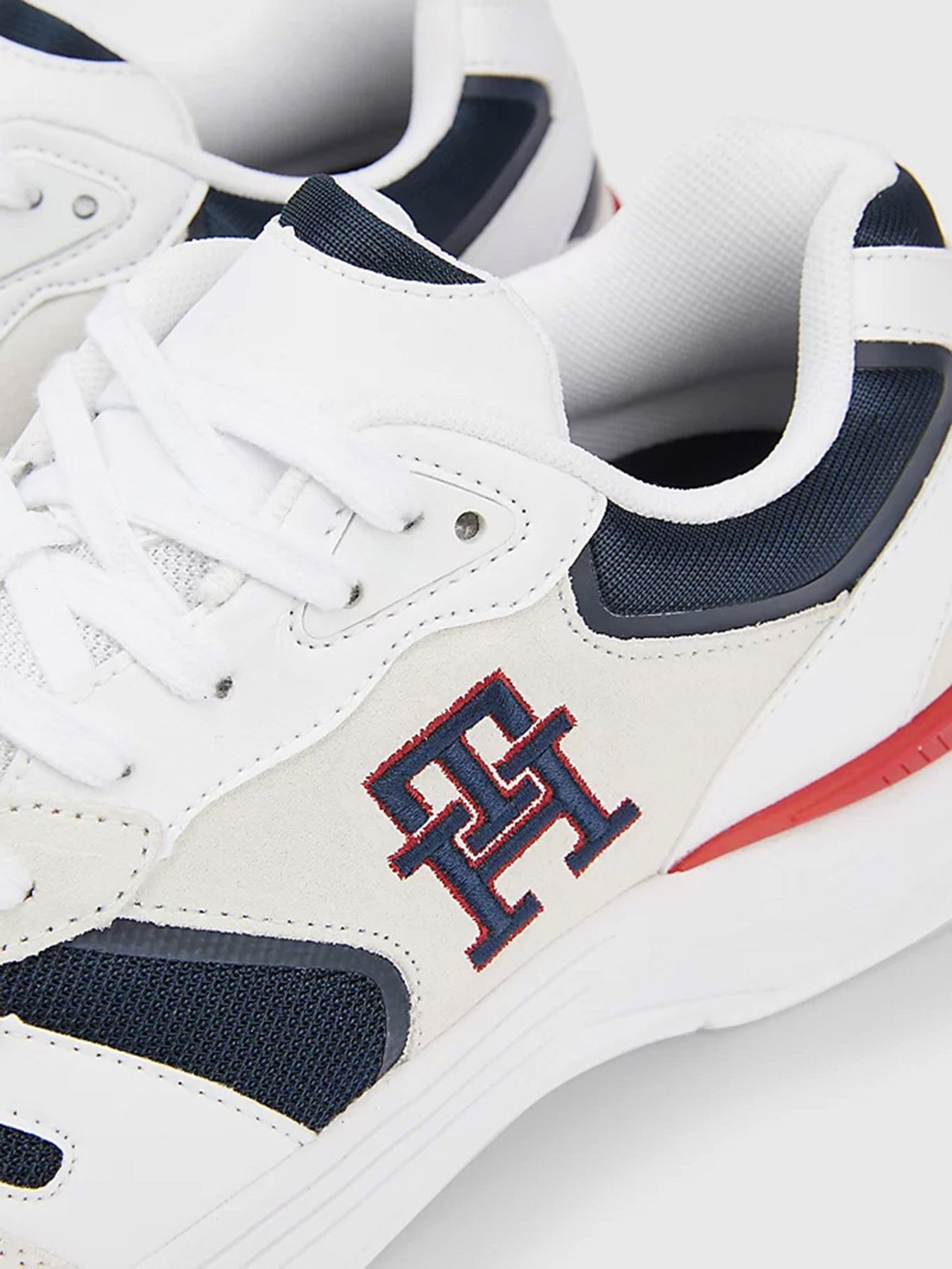 Кросівки Tommy Hilfiger модель FM0FM04498-0GY Кросівки Tommy Hilfiger модель FM0FM04498-0GY Фото