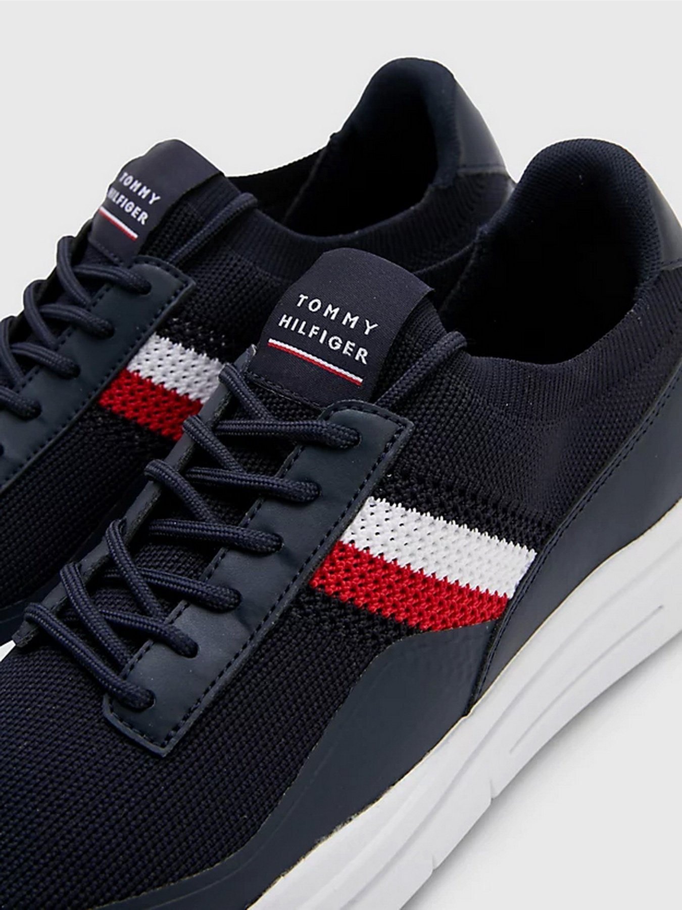 Кроссовки Tommy Hilfiger модель FM0FM04502-DW5 Кроссовки Tommy Hilfiger модель FM0FM04502-DW5 Фото