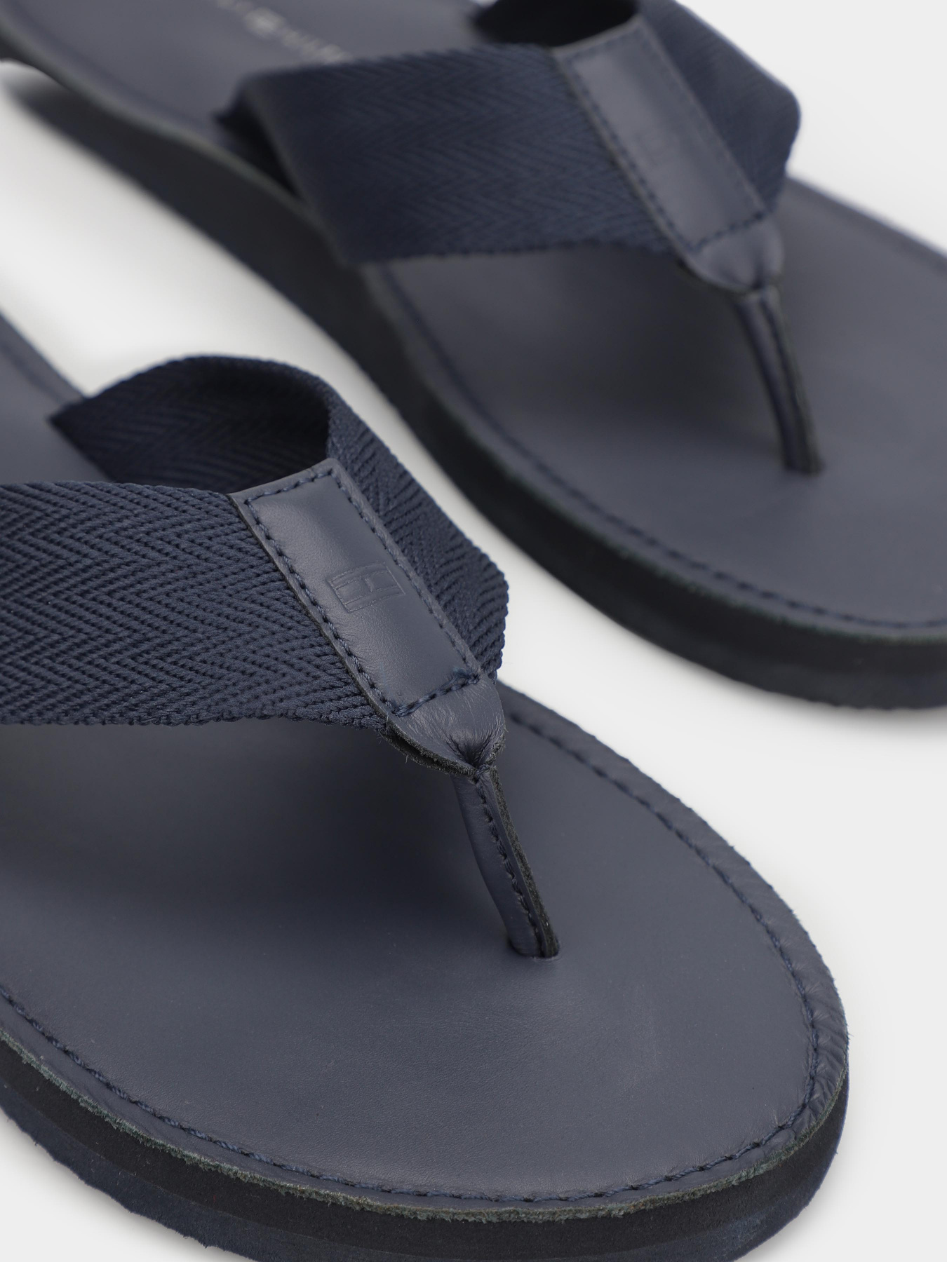 Шльопанці Tommy Hilfiger модель FM0FM04548-DW5 Шльопанці Tommy Hilfiger модель FM0FM04548-DW5 Фото