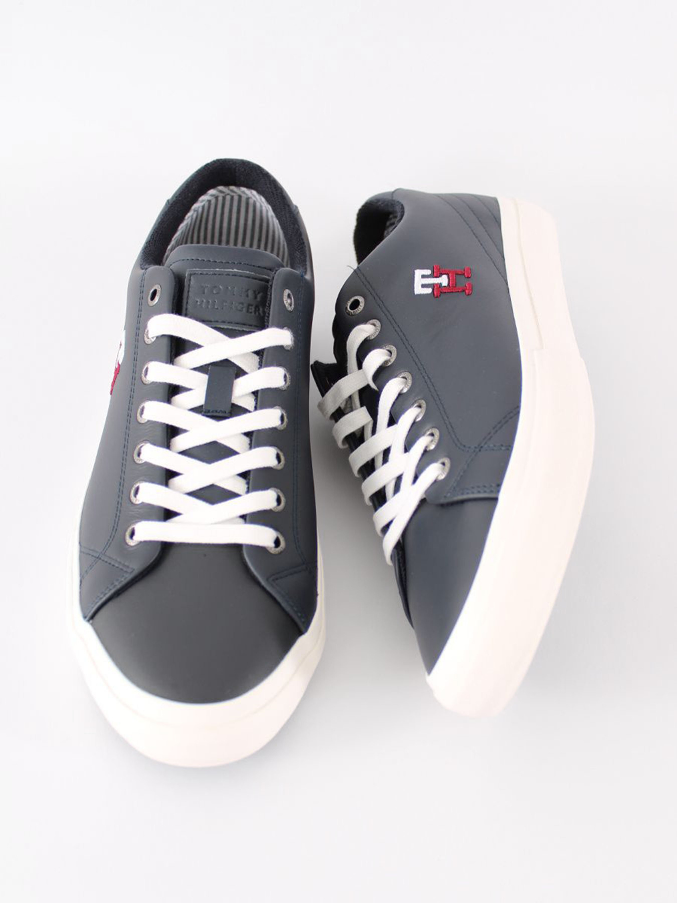 Кеды Tommy Hilfiger модель FM0FM04740-DW5 Кеды Tommy Hilfiger модель FM0FM04740-DW5 Фото