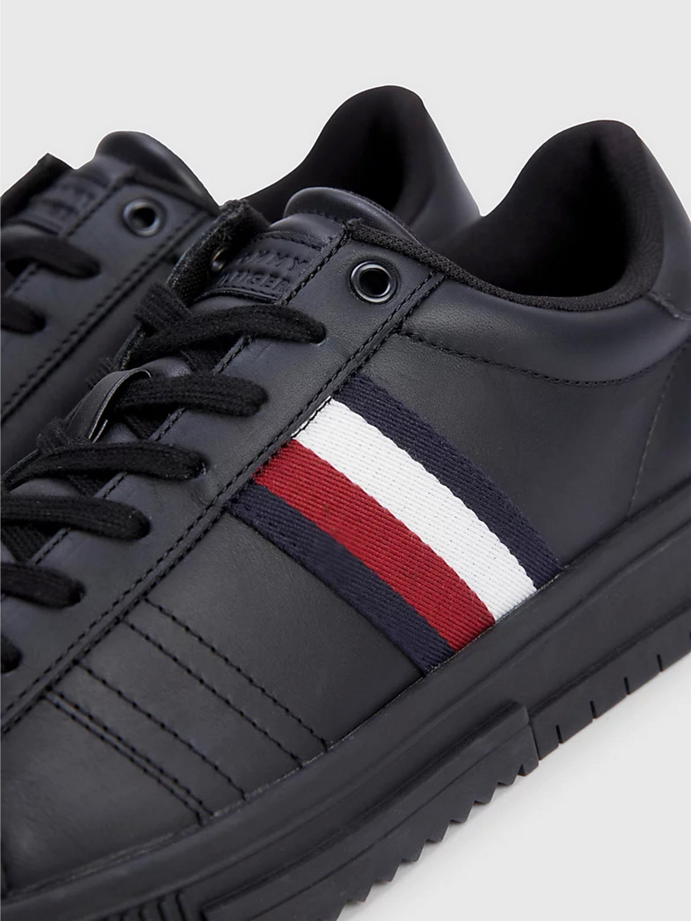 Кеди Tommy Hilfiger Supercub модель FM0FM04706-BDS Фото