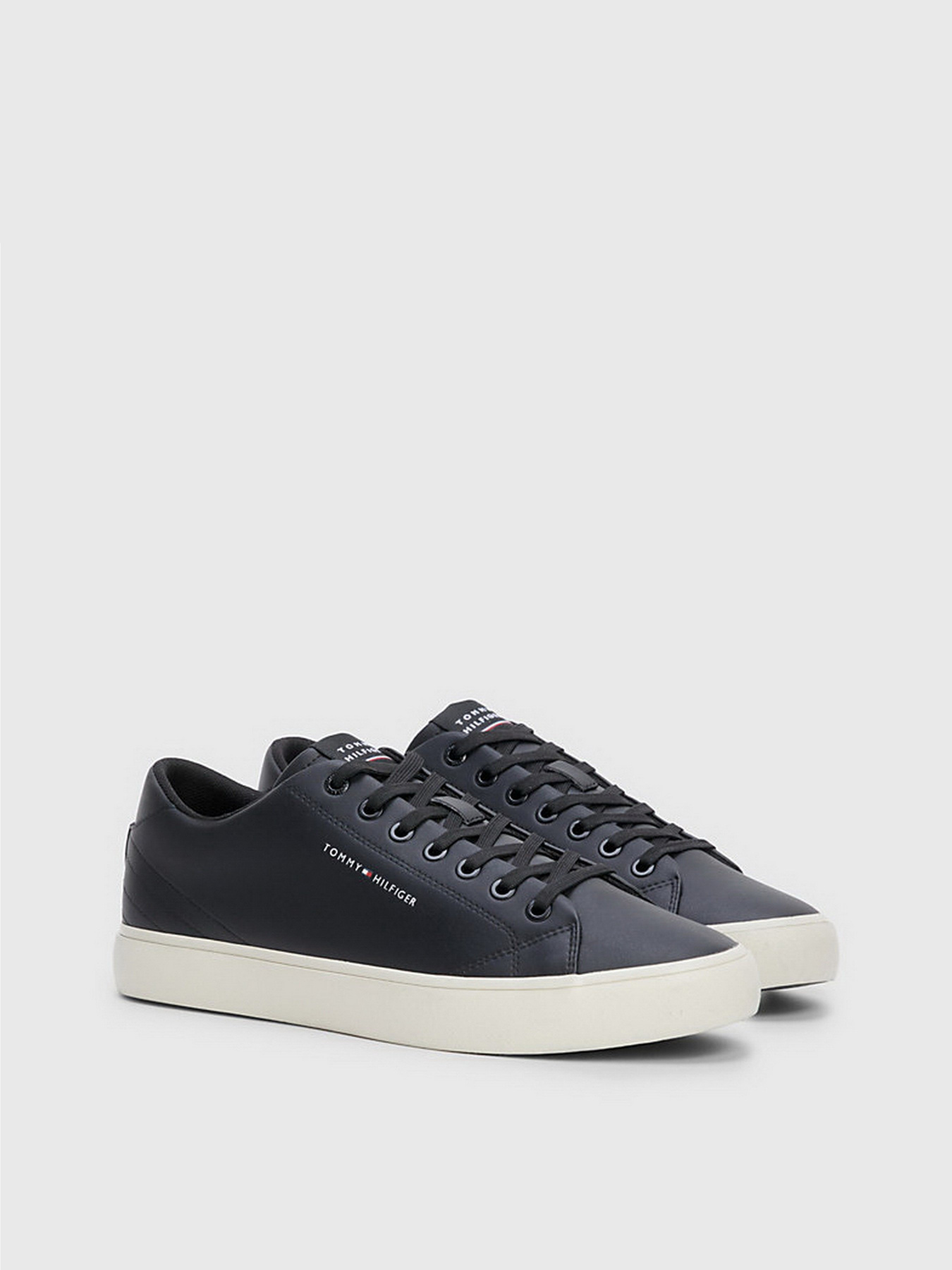 Кеды Tommy Hilfiger LOGO LACE-UP модель FM0FM04687-BDS Фото