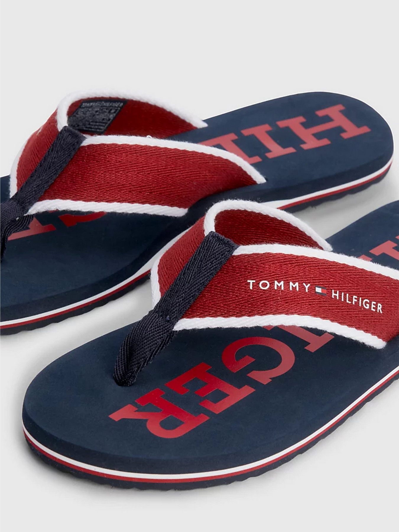 Шльопанці Tommy Hilfiger CLASSICS WEBBING LOGO FLIP-FLOPS модель FM0FM04617-0GY Шльопанці Tommy Hilfiger CLASSICS WEBBING LOGO FLIP-FLOPS модель FM0FM04617-0GY Фото