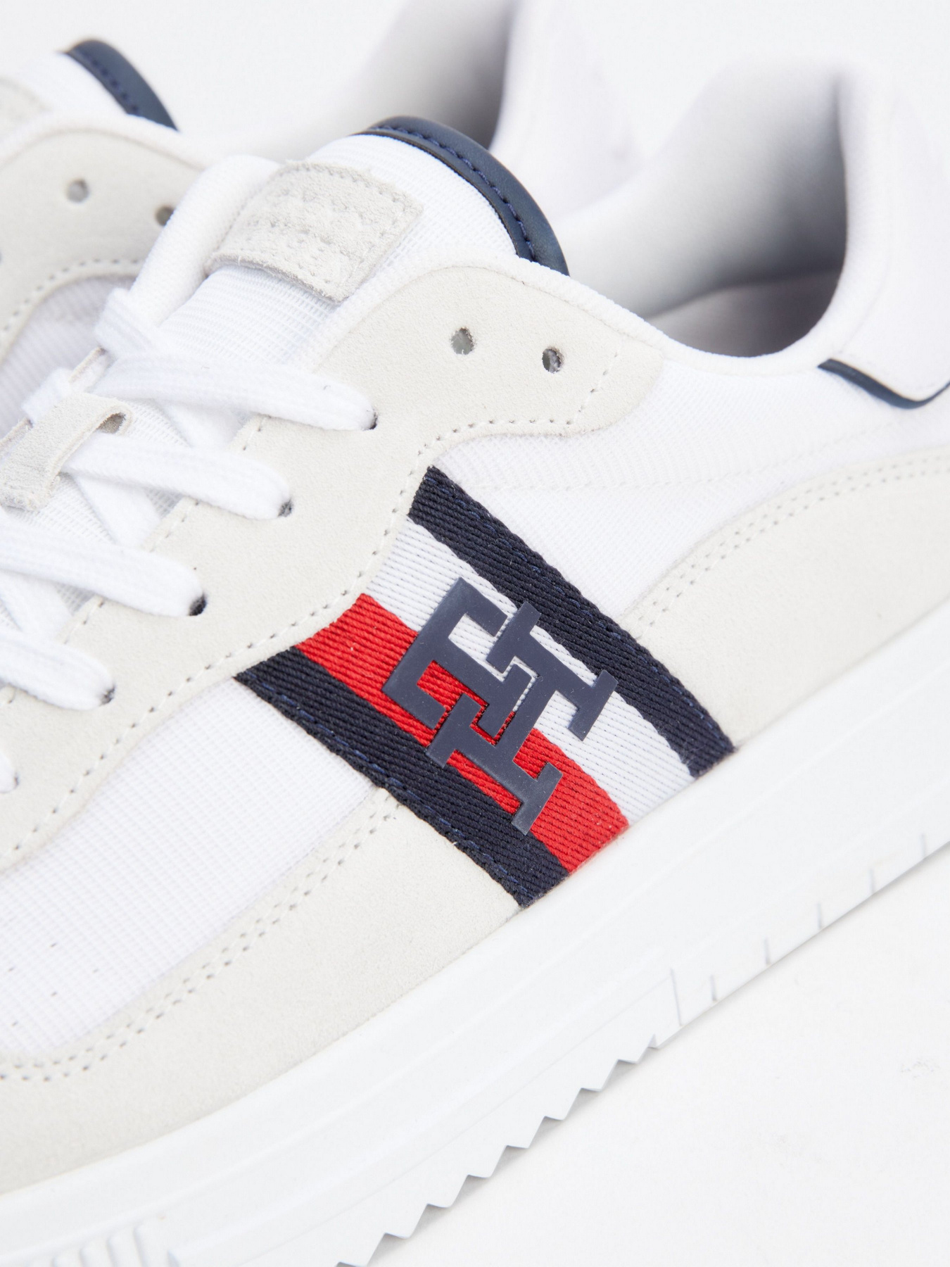 Кросівки Tommy Hilfiger SUEDE CUPSOLE LACE-UP модель FM0FM04585-YBS Фото