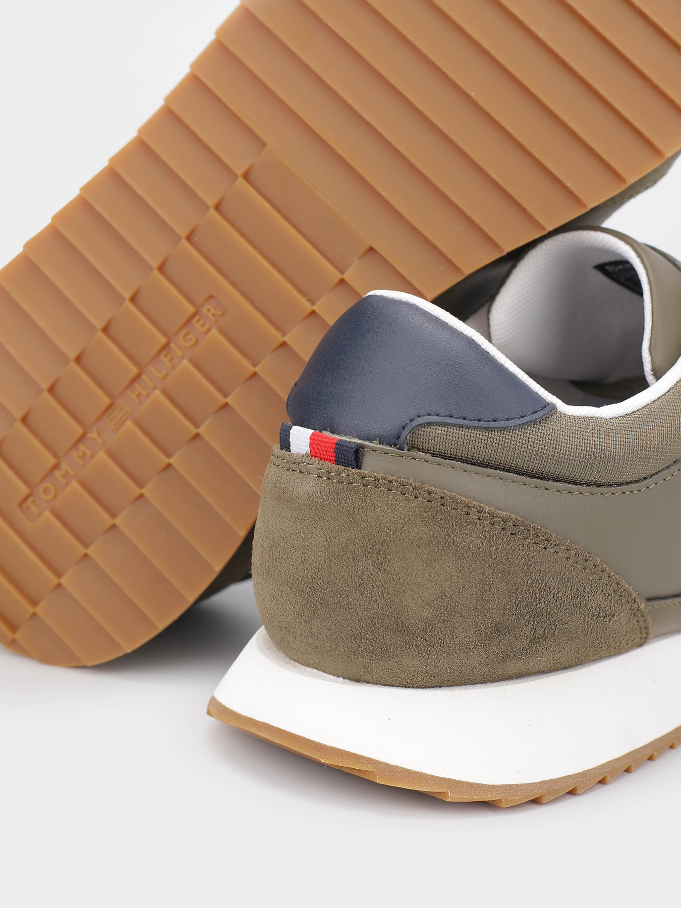 Кросівки Tommy Hilfiger Evo Mix модель FM0FM04776-RBN Фото