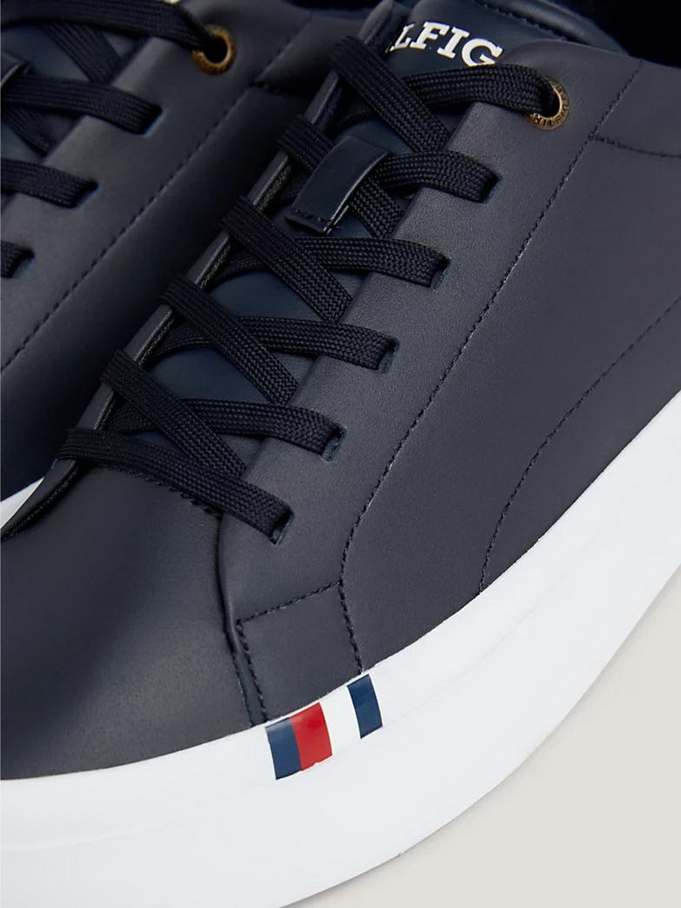 Кеди Tommy Hilfiger Modern Vulc Lth Low Wl модель FM0FM04819-DW5 Фото
