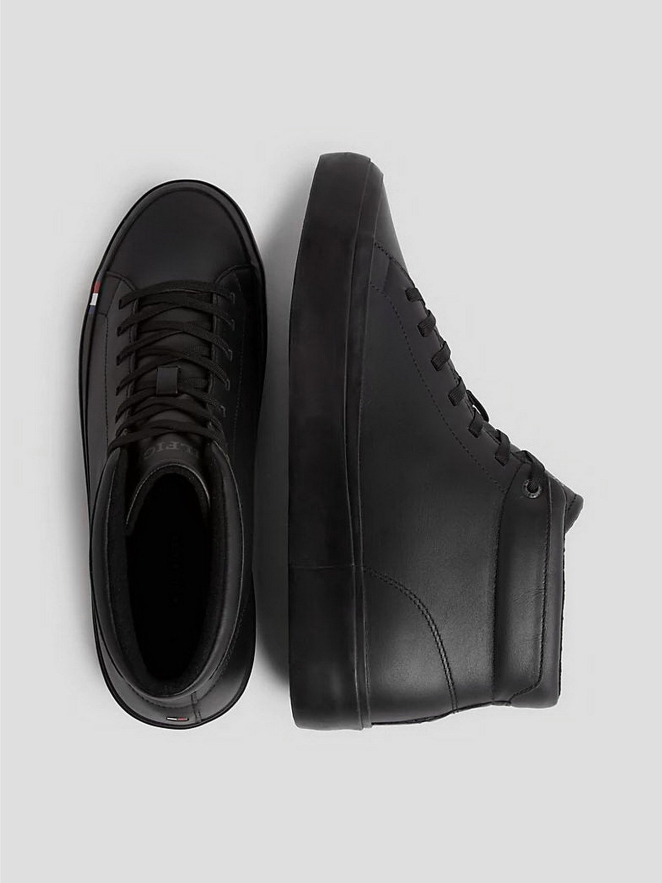 Кеды Tommy Hilfiger Modern Leather Mid-Top Trainers модель FM0FM04820-0GQ Фото