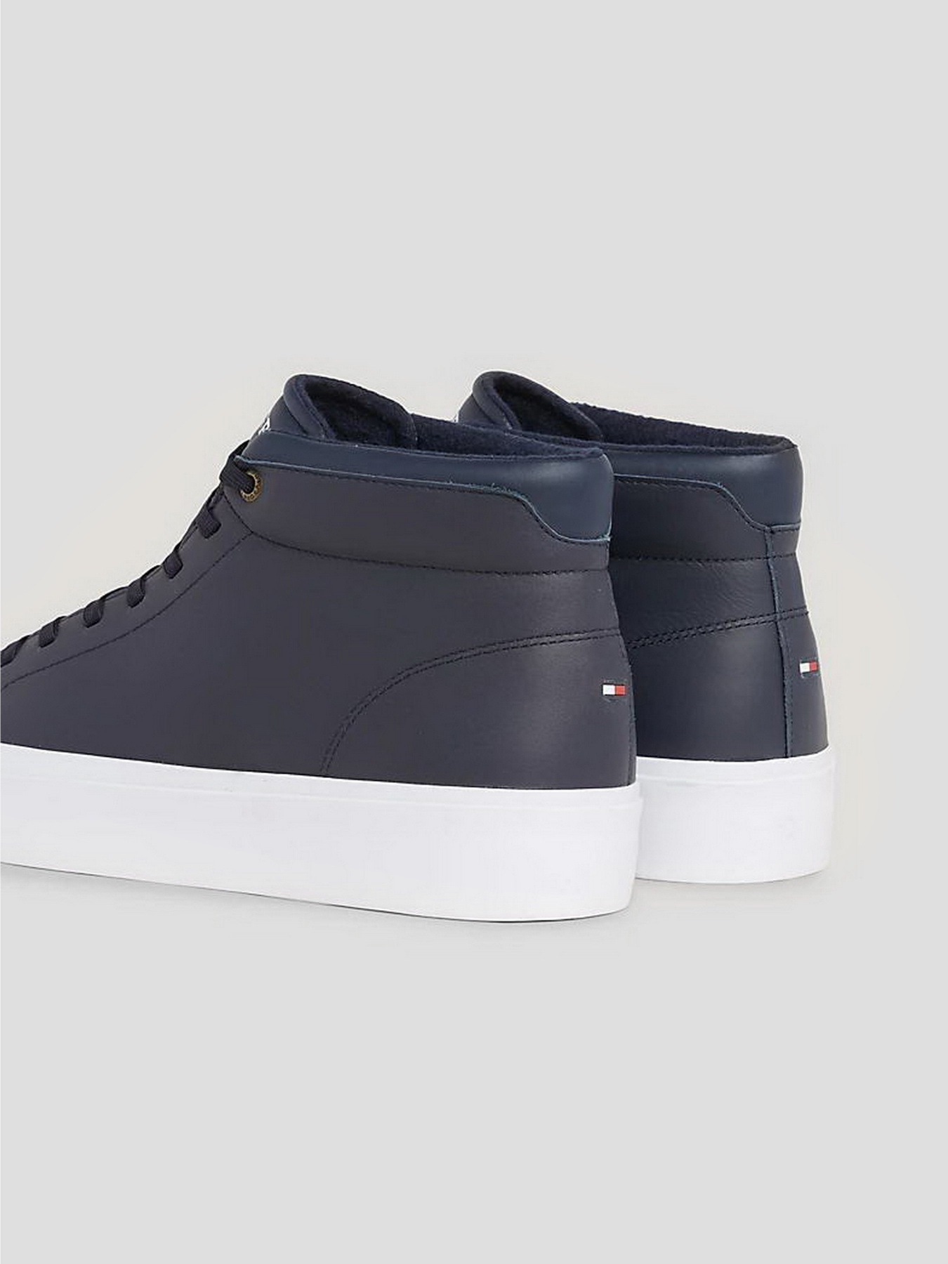 Кеди Tommy Hilfiger Modern Leather Mid-Top Trainers модель FM0FM04820-DW5 Кеди Tommy Hilfiger Modern Leather Mid-Top Trainers модель FM0FM04820-DW5 Фото