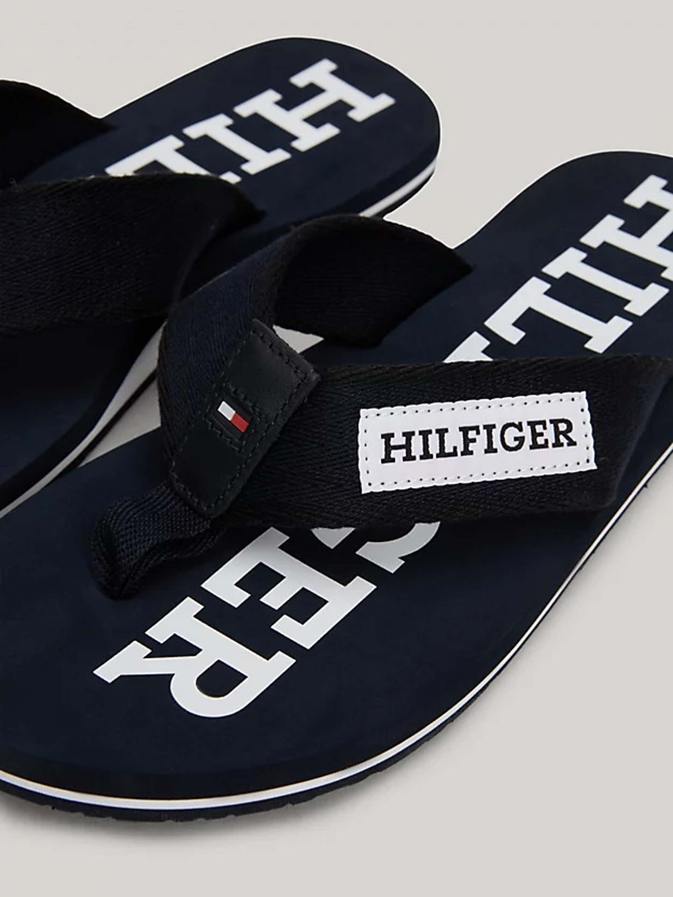Шльопанці Tommy Hilfiger модель FM0FM05024-DW5 Фото