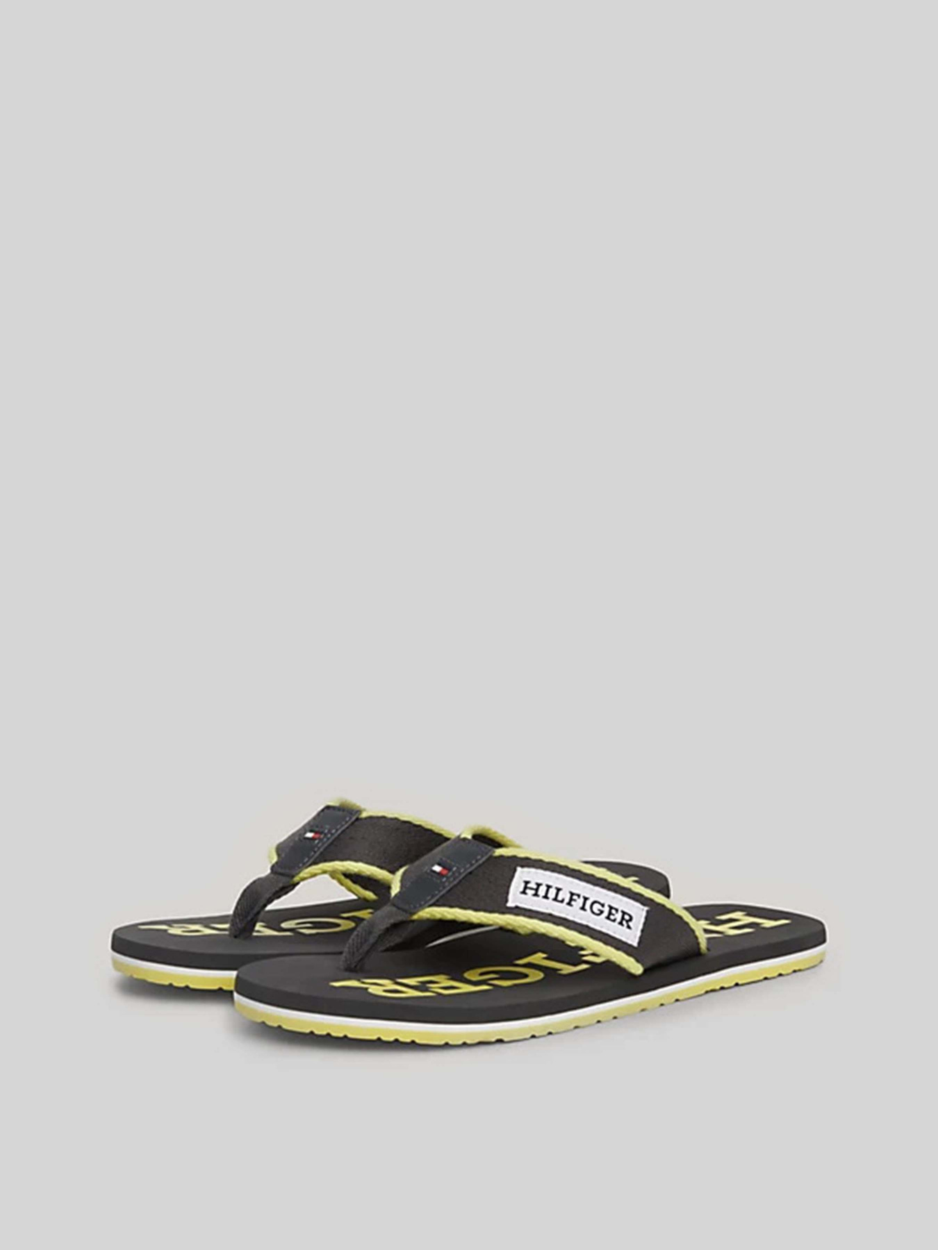 Шлёпанцы Tommy Hilfiger модель FM0FM05024-PTY Фото