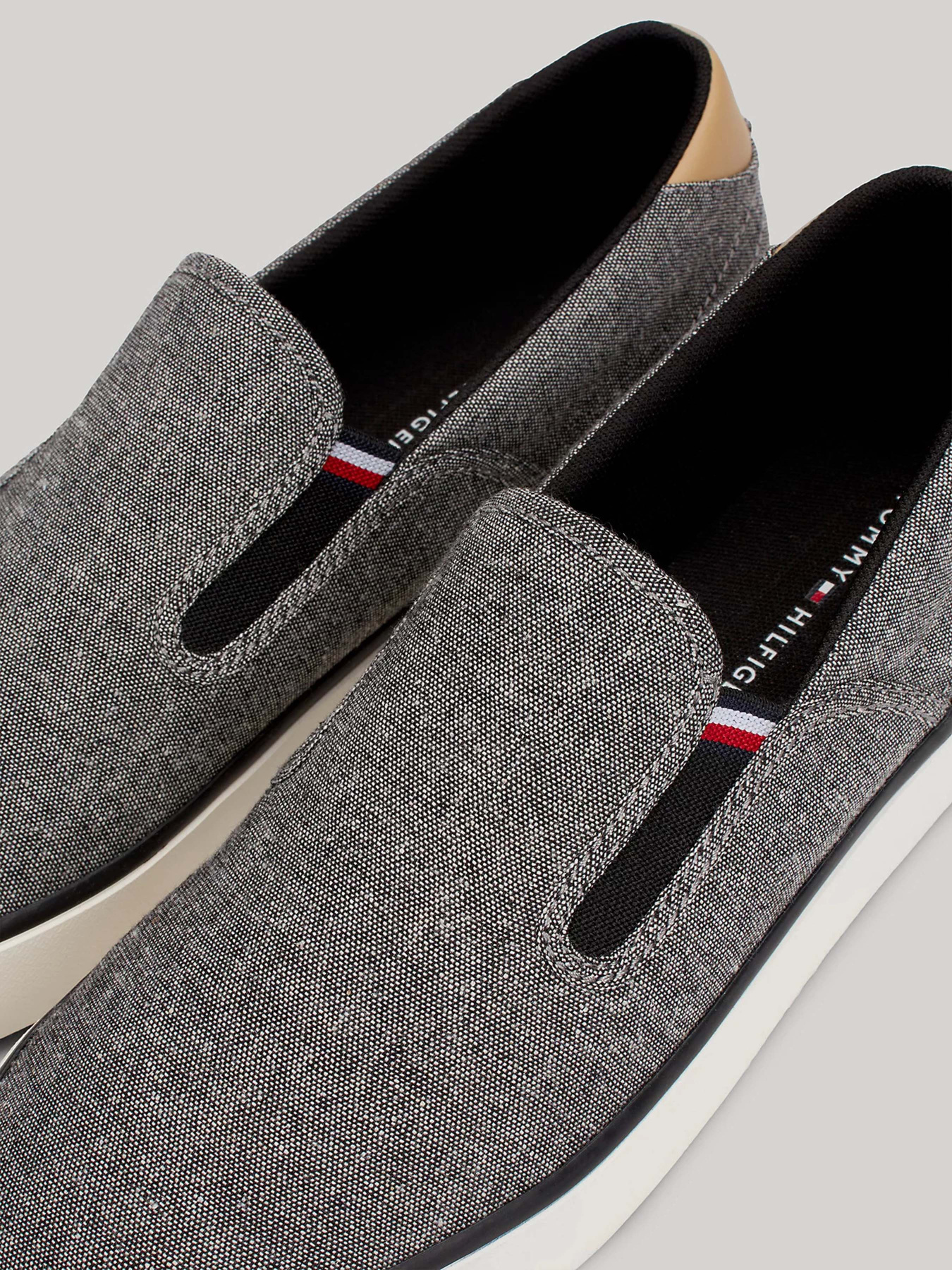 Слипоны и мокасины Tommy Hilfiger модель FM0FM04947-BDS Фото