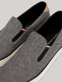 Слипоны и мокасины Tommy Hilfiger модель FM0FM04947-BDS Фото
