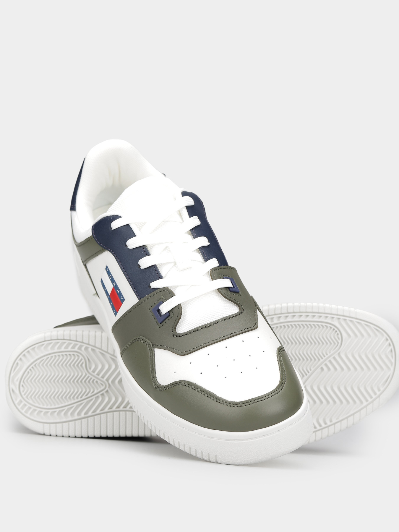 Кросівки Tommy Hilfiger модель EM0EM01395-M00 Фото