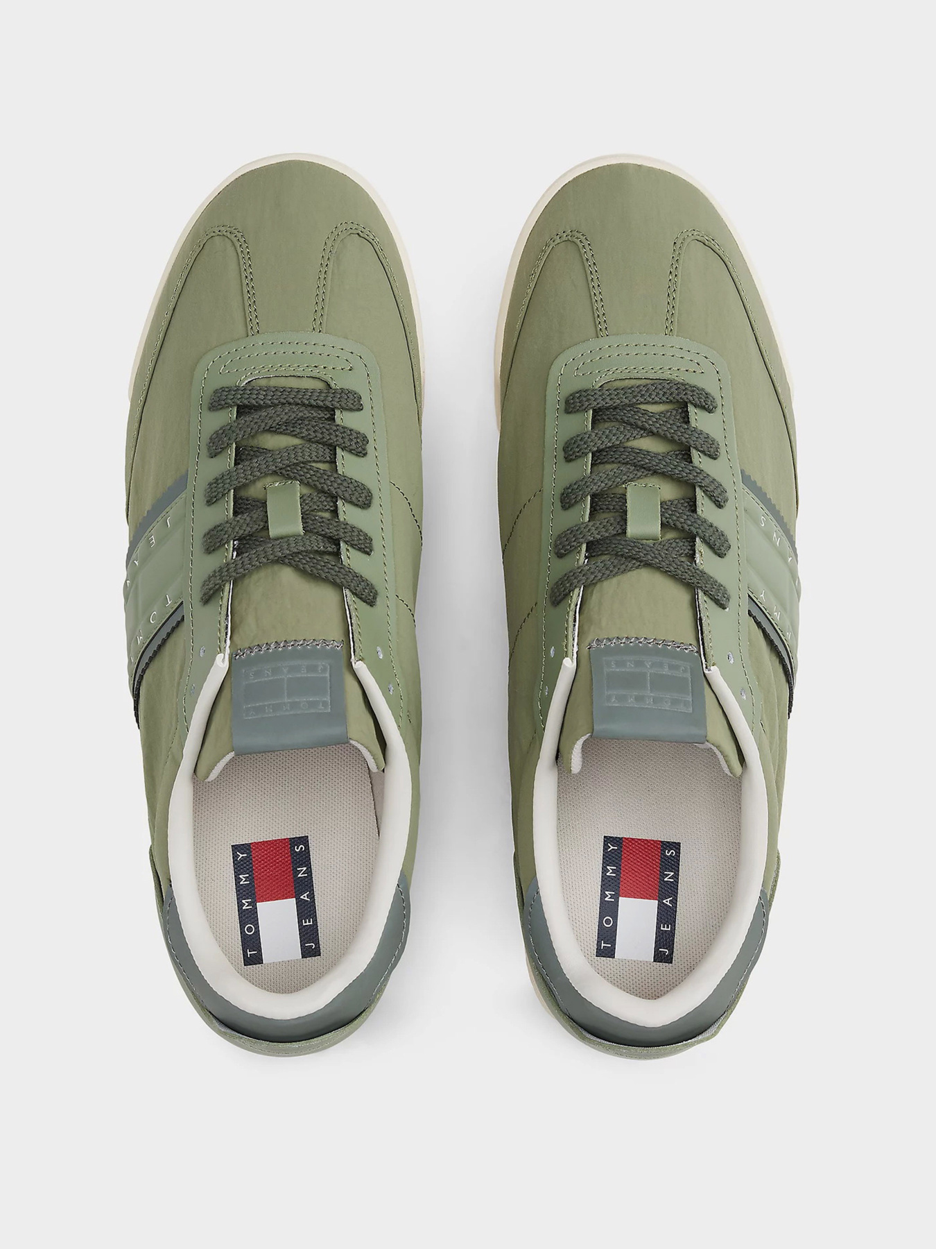 Кросівки Tommy Hilfiger модель EM0EM01598-MR6 Кросівки Tommy Hilfiger модель EM0EM01598-MR6 Фото