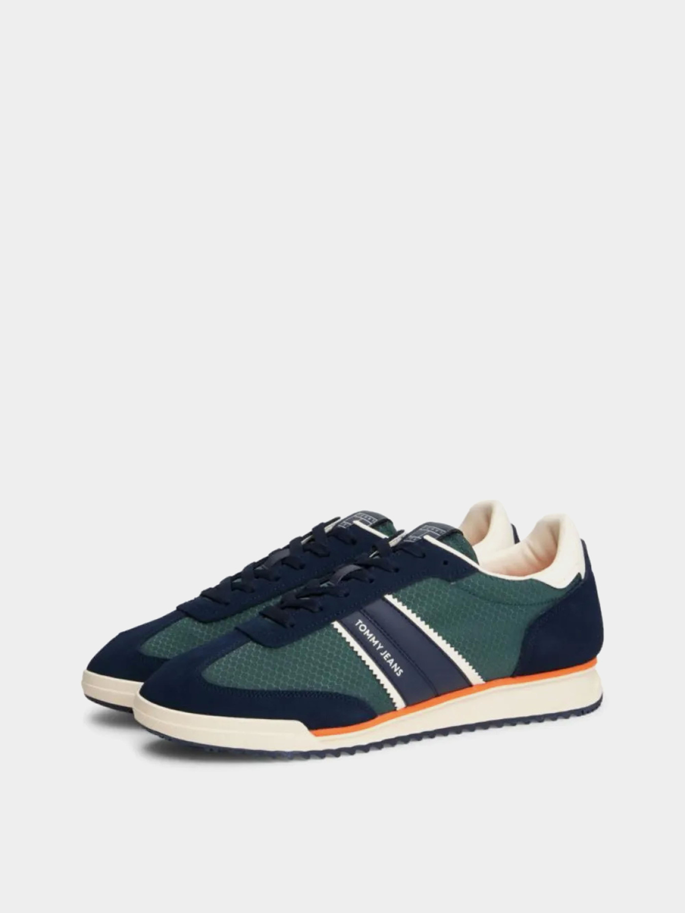 Кросівки Tommy Hilfiger TJM RETRO RUNNER CLEATED WINTE модель EM0EM01664-C1G Кросівки Tommy Hilfiger TJM RETRO RUNNER CLEATED WINTE модель EM0EM01664-C1G Фото