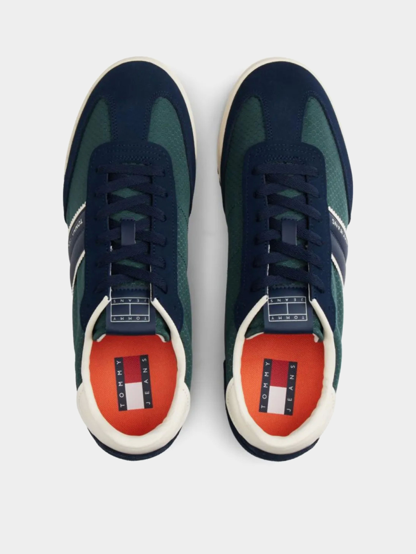 Кросівки Tommy Hilfiger TJM RETRO RUNNER CLEATED WINTE модель EM0EM01664-C1G Кросівки Tommy Hilfiger TJM RETRO RUNNER CLEATED WINTE модель EM0EM01664-C1G Фото