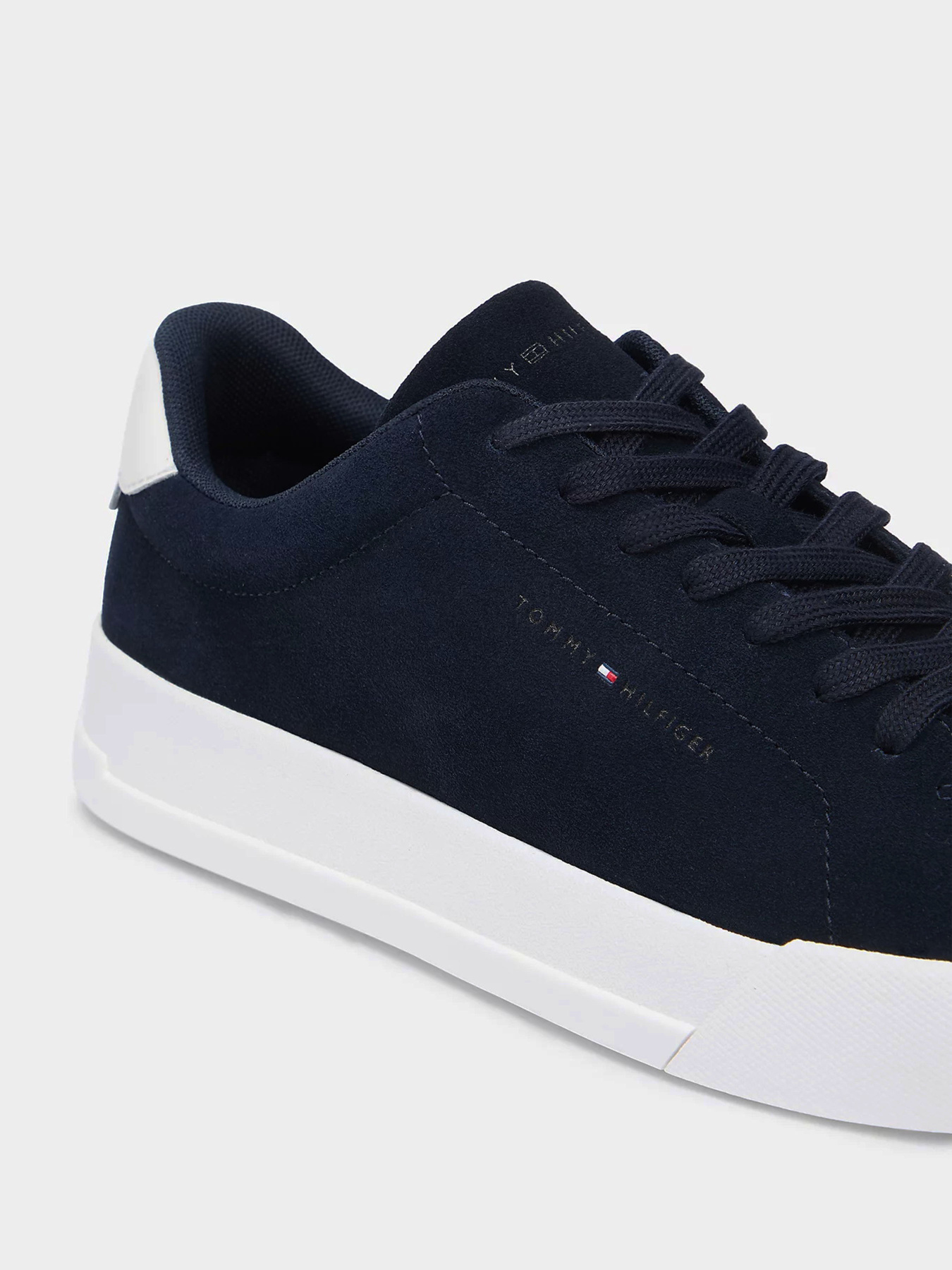 Кеди Tommy Hilfiger TH COURT CORE SUEDE модель FM0FM05716-DW5 Фото