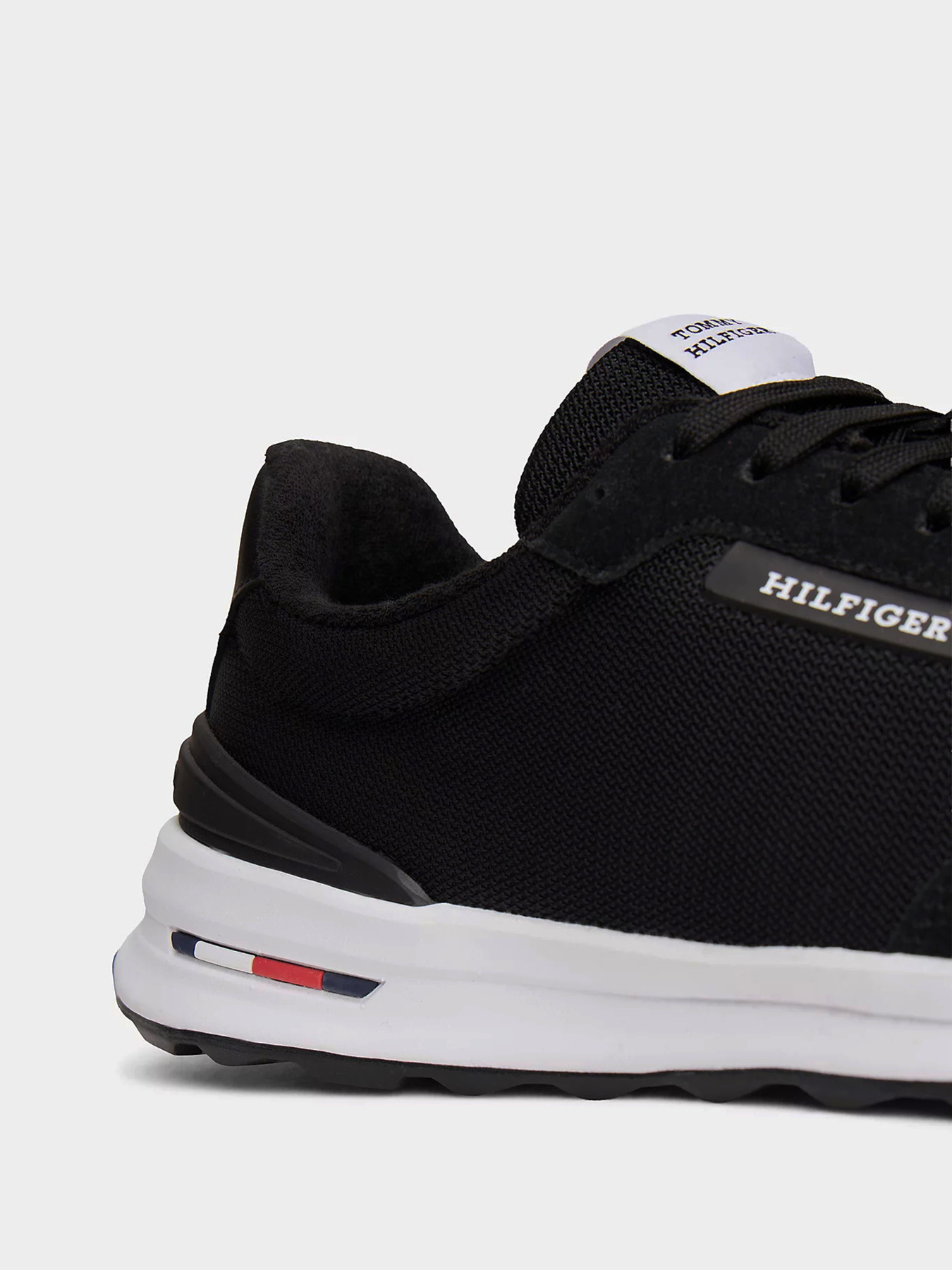 Кроссовки Tommy Hilfiger NU RETRO RUNNER SEASONAL модель FM0FM05722-BDS Фото