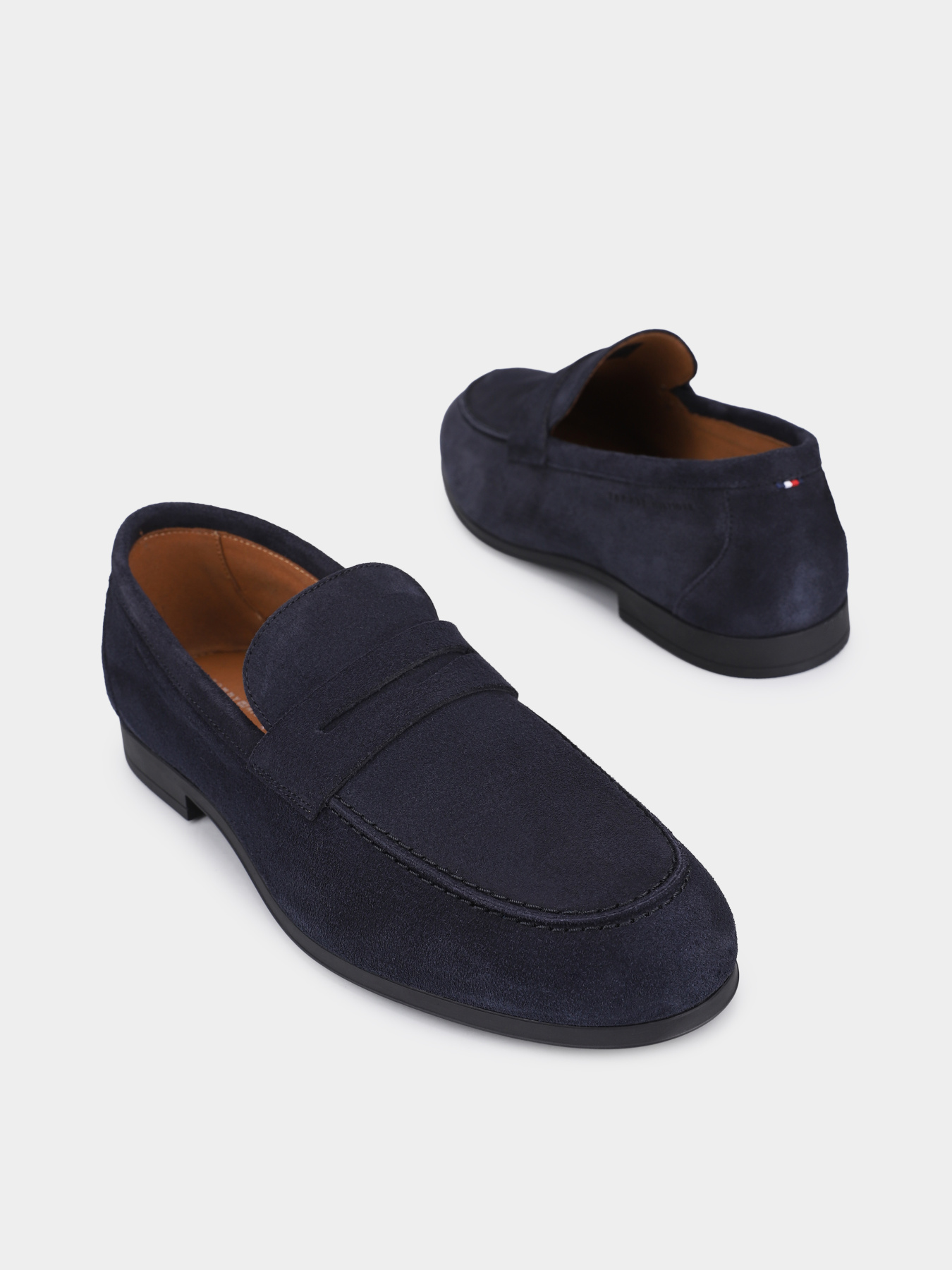 Туфли и лоферы Tommy Hilfiger FLEXIBLE SLIM SUEDE LOAFER модель FM0FM05745-DW5 Туфли и лоферы Tommy Hilfiger FLEXIBLE SLIM SUEDE LOAFER модель FM0FM05745-DW5 Фото