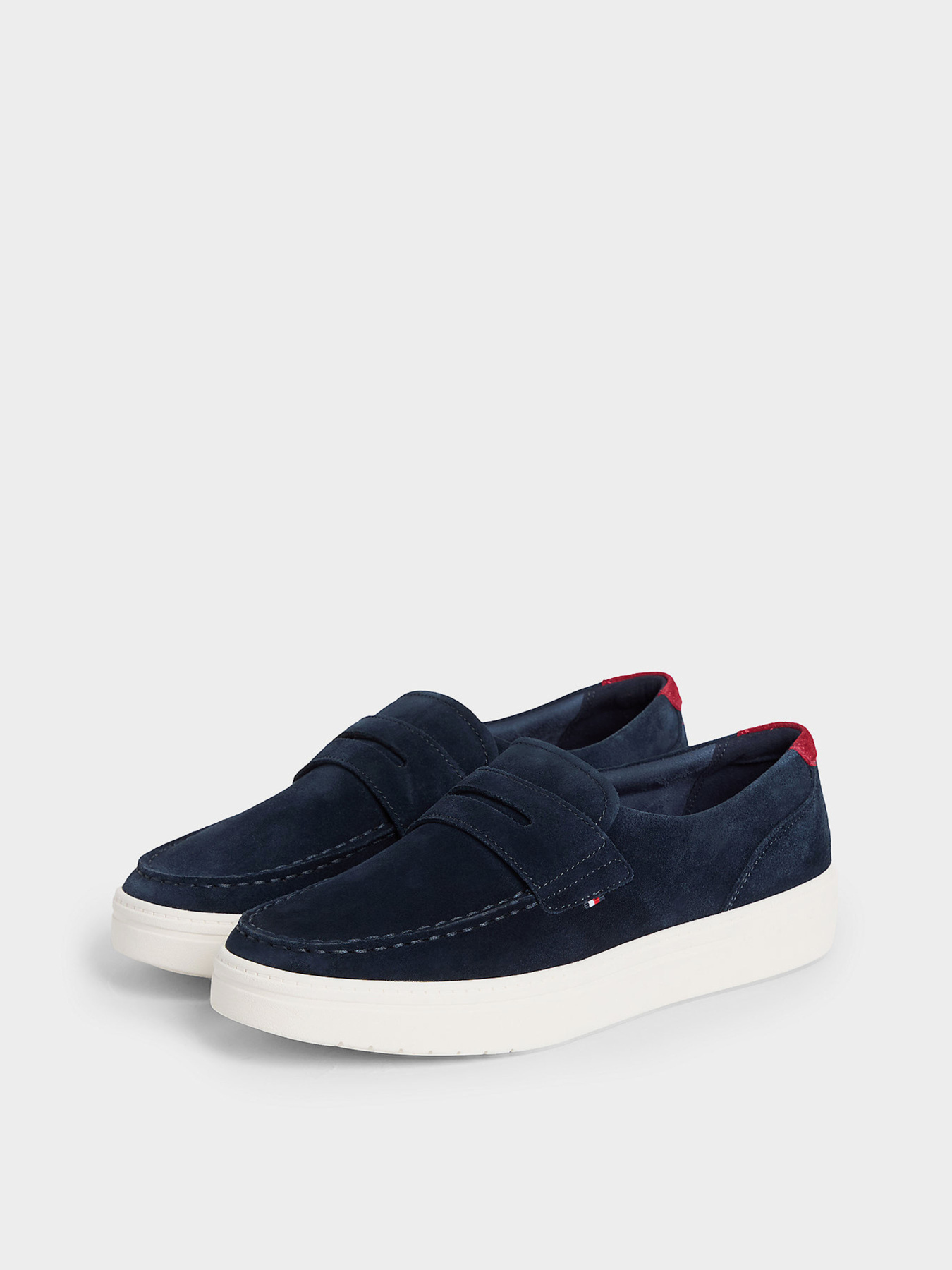 Слипоны и мокасины Tommy Hilfiger MODERN LIGHT HYBRID SUEDE LOAF модель FM0FM05786-DW5 Слипоны и мокасины Tommy Hilfiger MODERN LIGHT HYBRID SUEDE LOAF модель FM0FM05786-DW5 Фото