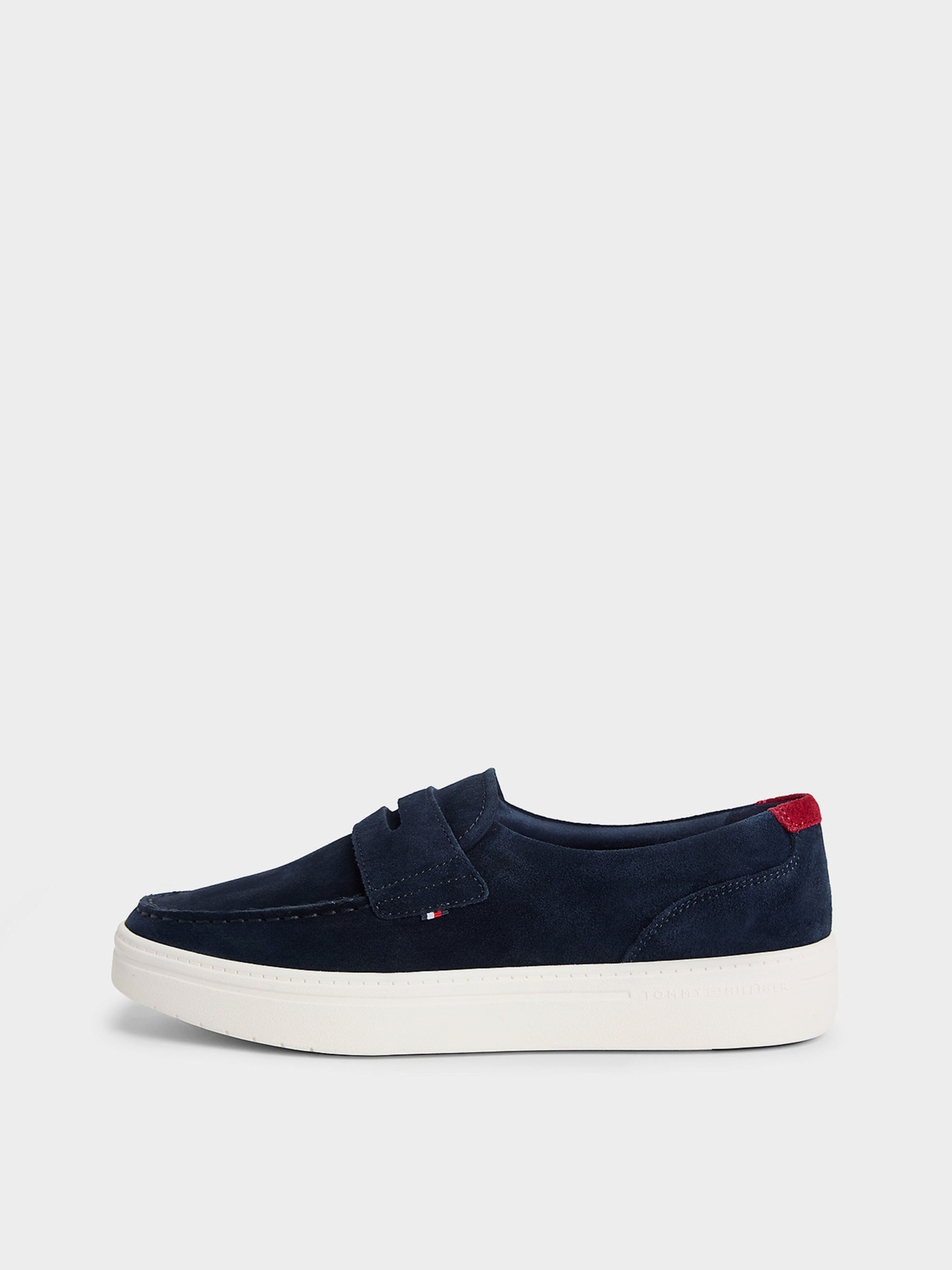Слипоны и мокасины Tommy Hilfiger MODERN LIGHT HYBRID SUEDE LOAF модель FM0FM05786-DW5 Слипоны и мокасины Tommy Hilfiger MODERN LIGHT HYBRID SUEDE LOAF модель FM0FM05786-DW5 Фото