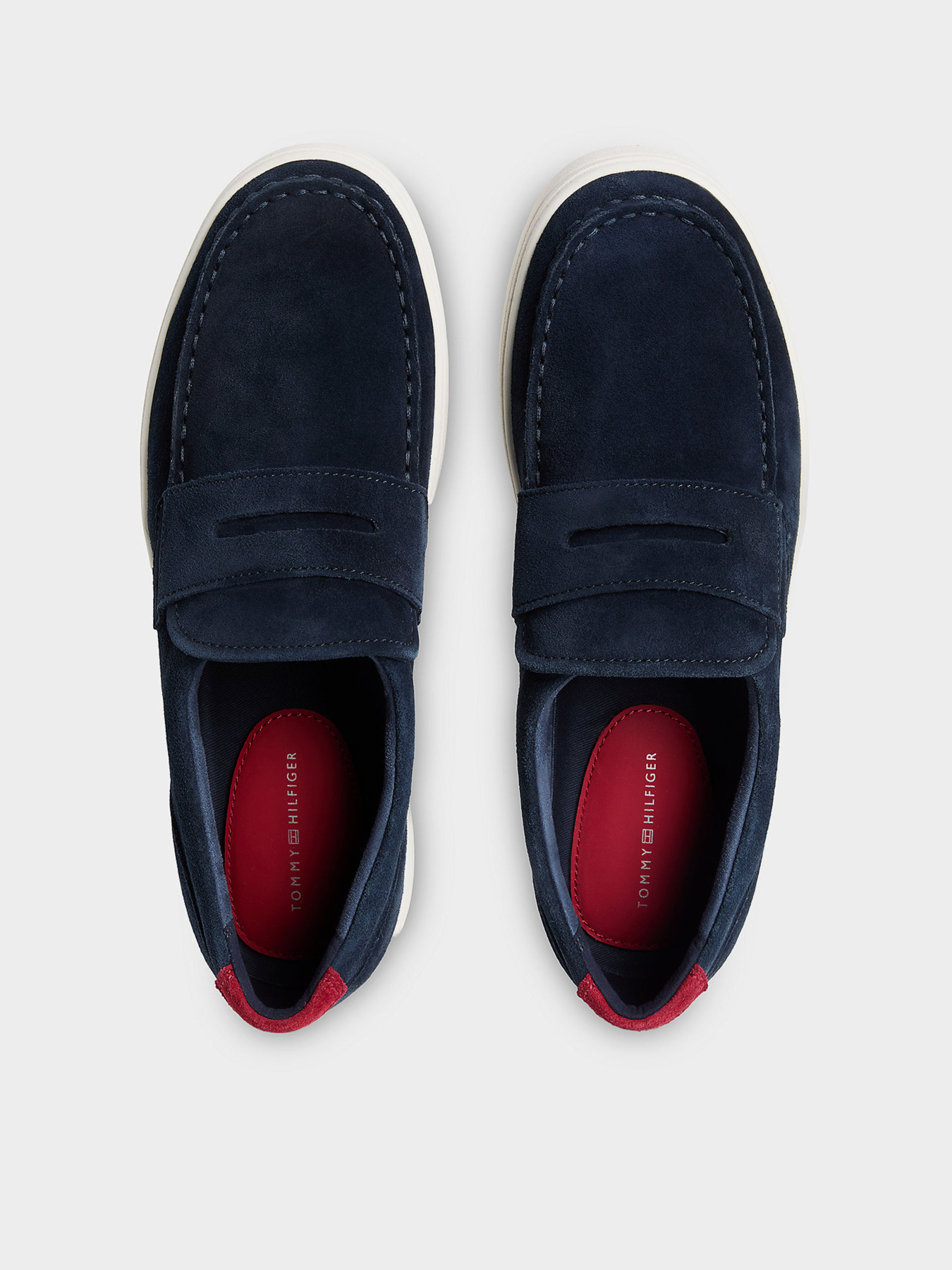 Слипоны и мокасины Tommy Hilfiger MODERN LIGHT HYBRID SUEDE LOAF модель FM0FM05786-DW5 Слипоны и мокасины Tommy Hilfiger MODERN LIGHT HYBRID SUEDE LOAF модель FM0FM05786-DW5 Фото