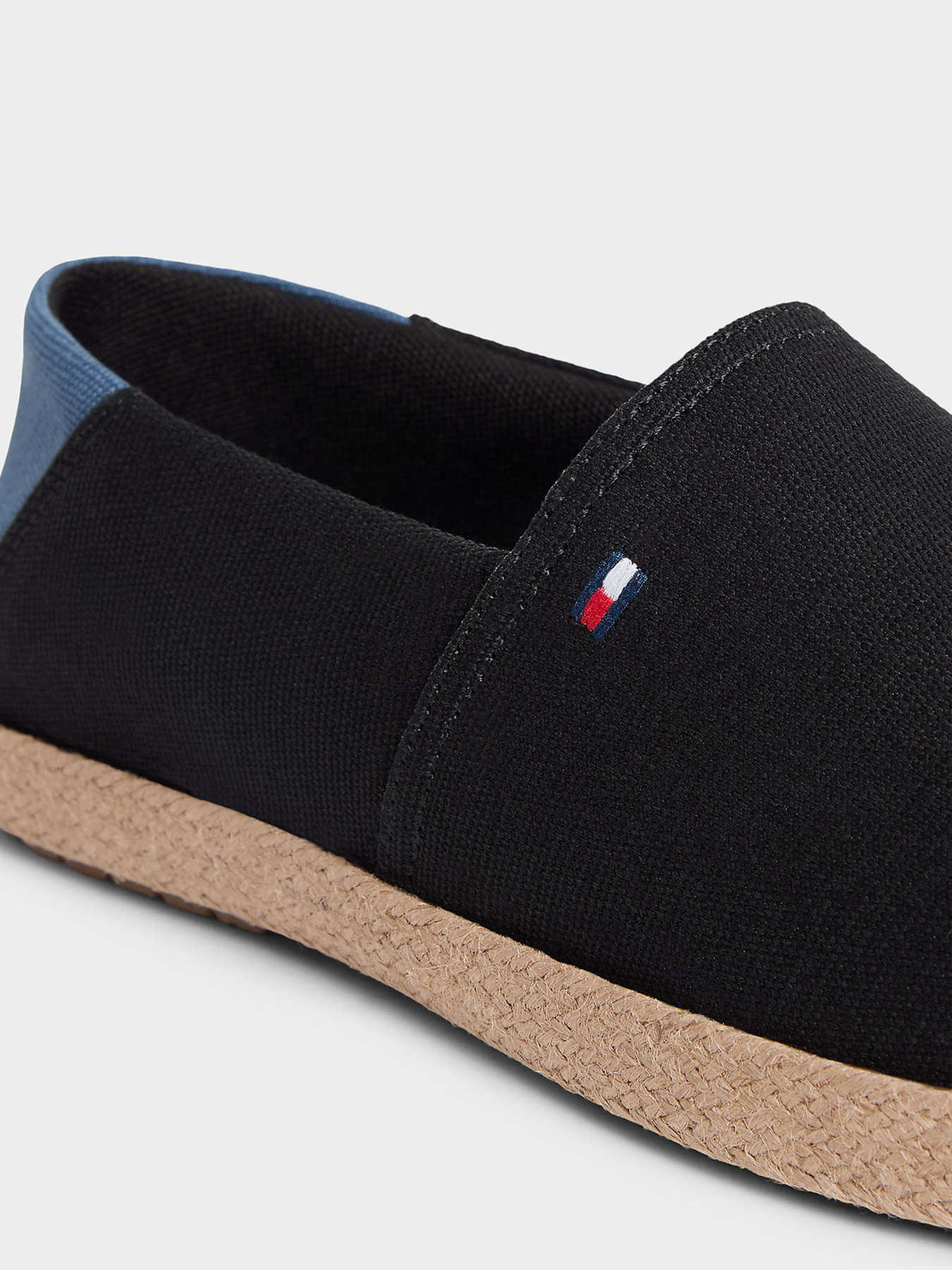 Слипоны и мокасины Tommy Hilfiger CORE HILFIGER ESPADRILLE TEXTI модель FM0FM05792-BDS Слипоны и мокасины Tommy Hilfiger CORE HILFIGER ESPADRILLE TEXTI модель FM0FM05792-BDS Фото