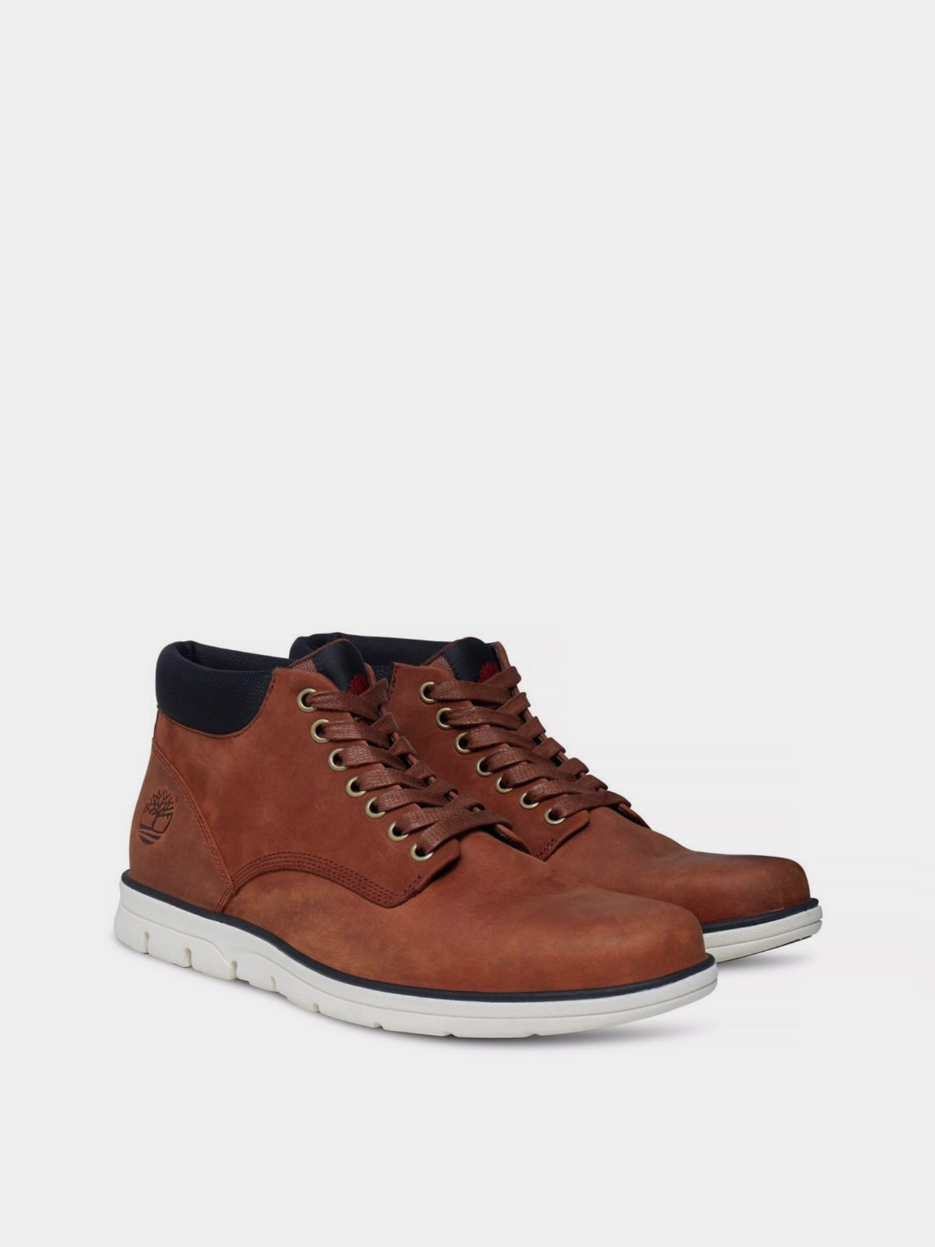 Черевики та чоботи Timberland Bradstreet Chukka Leather модель TB0A13EE214 Черевики та чоботи Timberland Bradstreet Chukka Leather модель TB0A13EE214 Фото