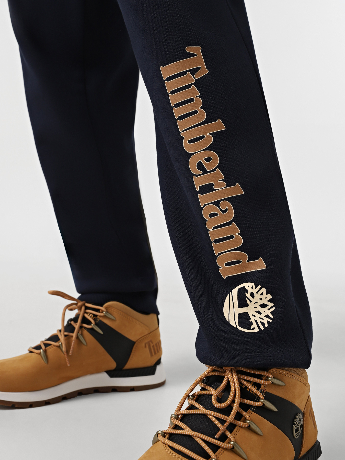 Брюки Timberland Linear Logo модель TB0A5YFB433 Фото