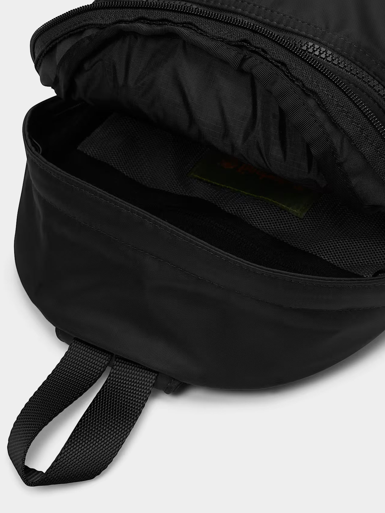 Сумки Timberland All Gender Large Nylon 10L модель TB0A61MQ001 Сумки Timberland All Gender Large Nylon 10L модель TB0A61MQ001 Фото