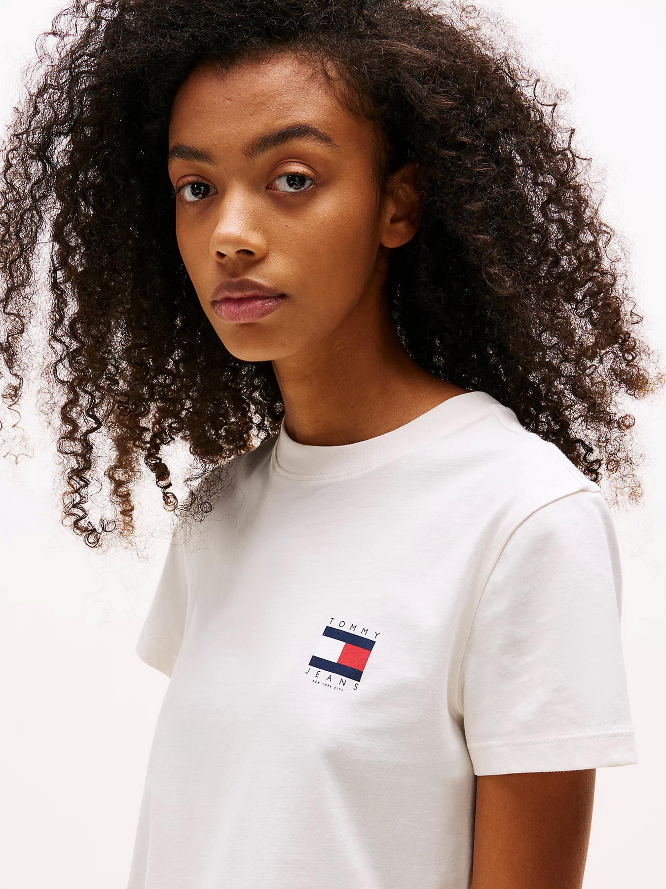 Футболки і поло Tommy Jeans модель DW0DW21423-YBH Фото