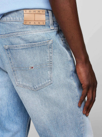 Джинсы Tommy Jeans модель DM0DM20182-1AB Фото