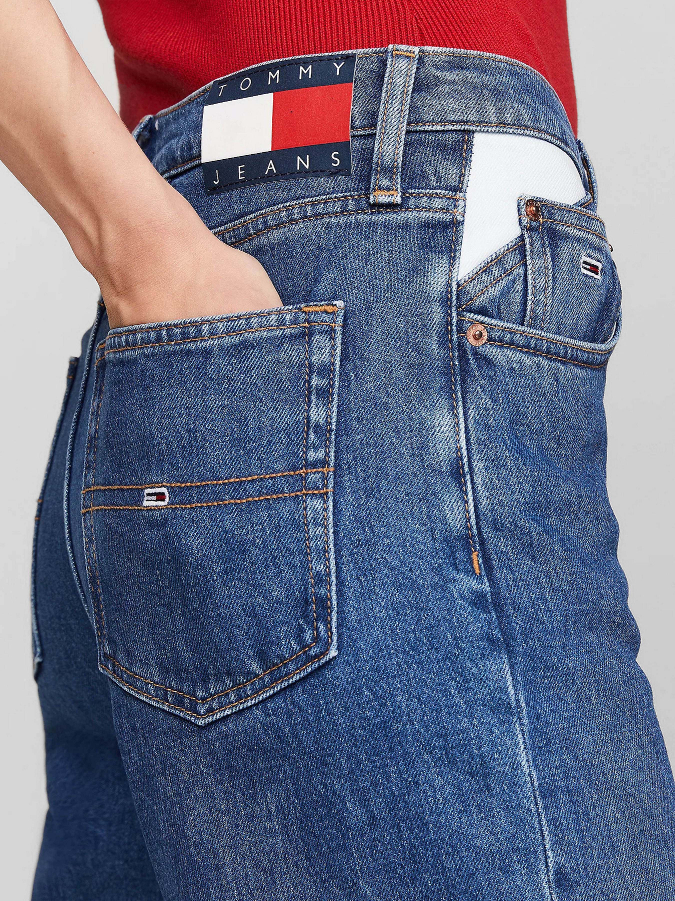 Джинси Tommy Jeans модель DW0DW18572-1A5 Джинси Tommy Jeans модель DW0DW18572-1A5 Фото