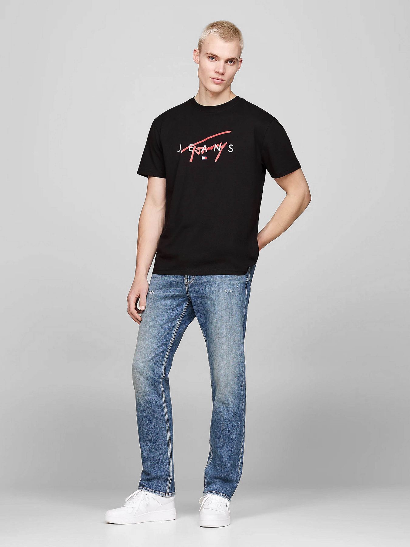Футболки і поло Tommy Jeans модель DM0DM19683-BDS Футболки і поло Tommy Jeans модель DM0DM19683-BDS Фото
