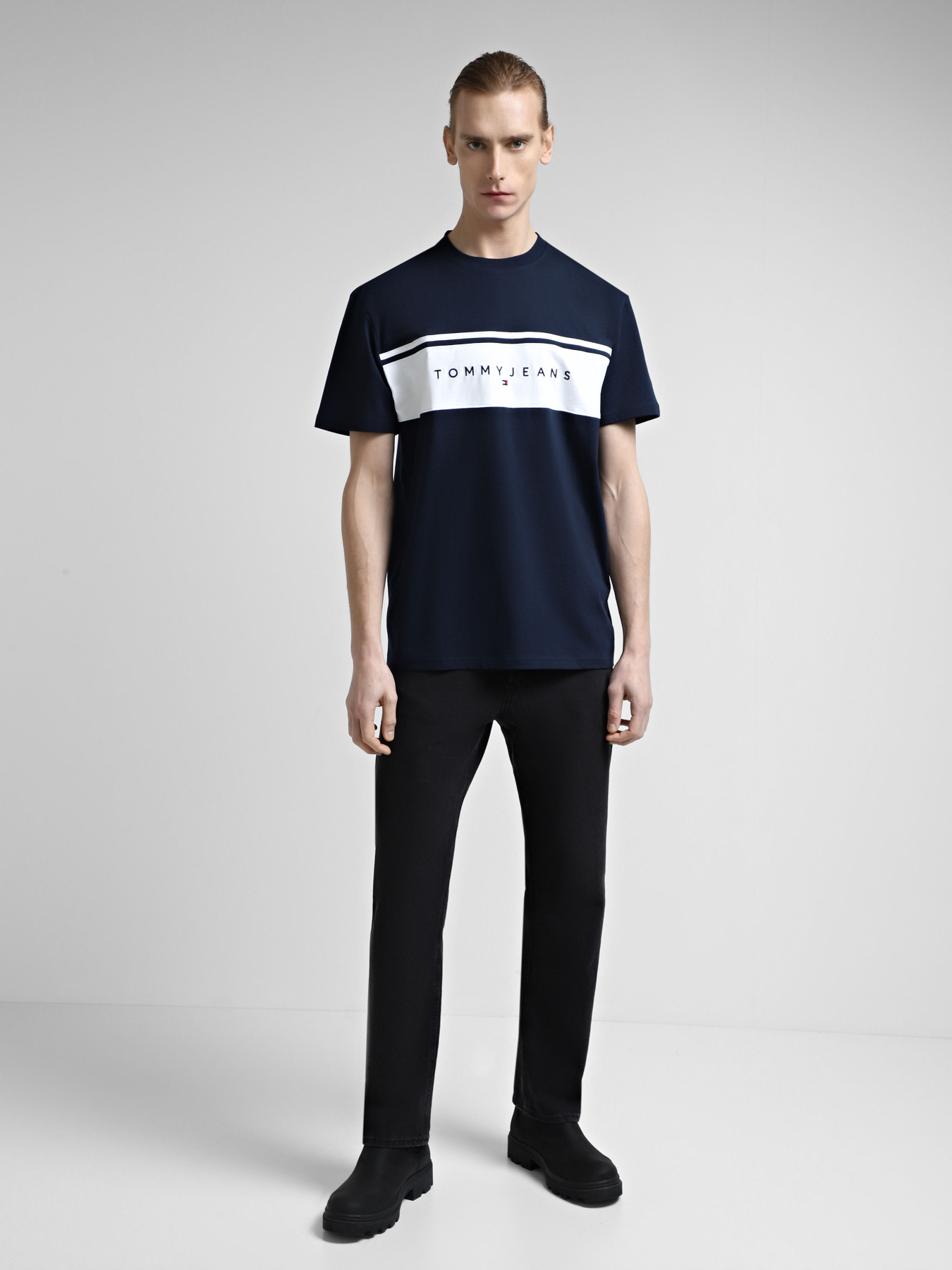 Футболки и поло Tommy Jeans модель DM0DM18658-C1G Фото